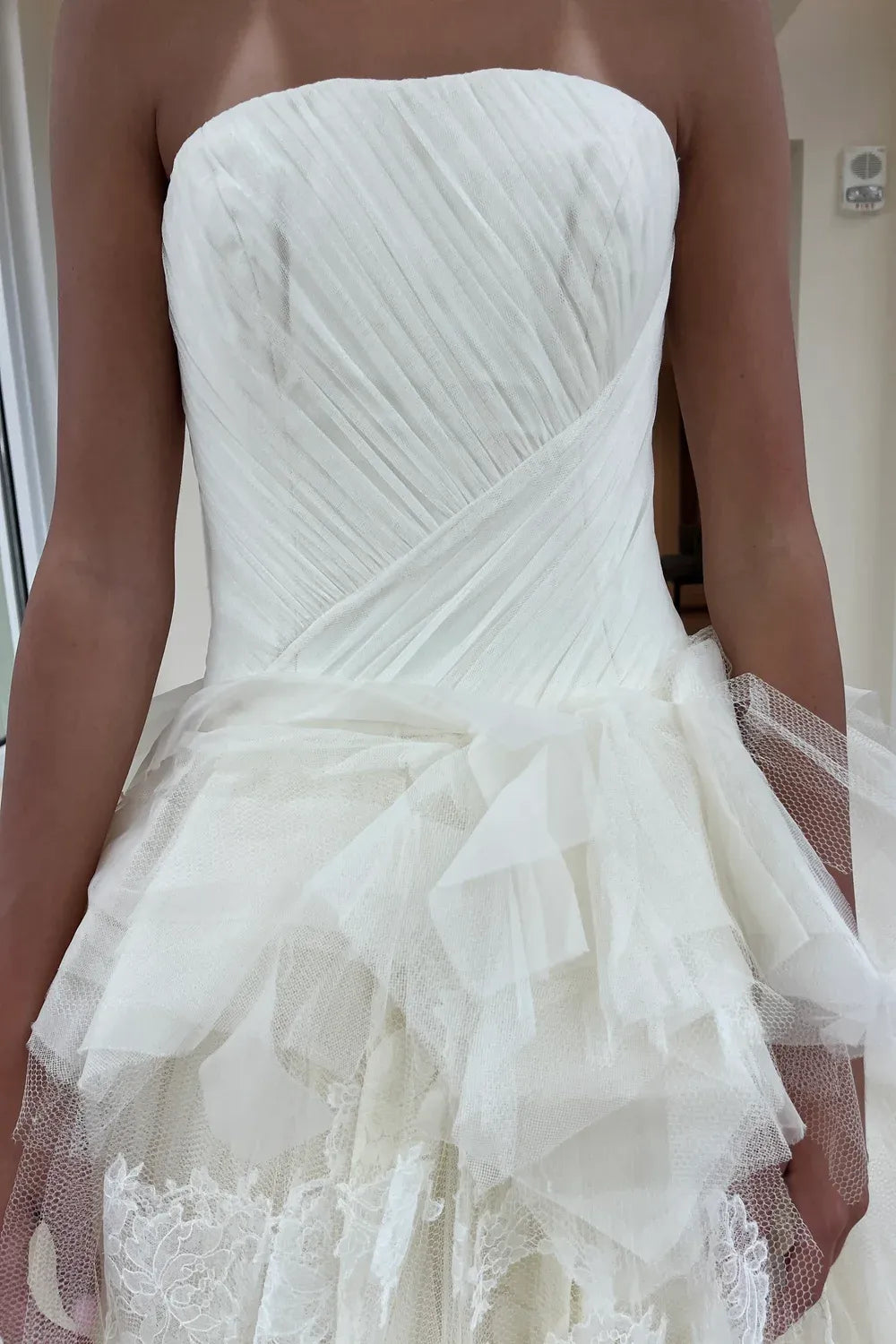 Vera Wang Kendall 1