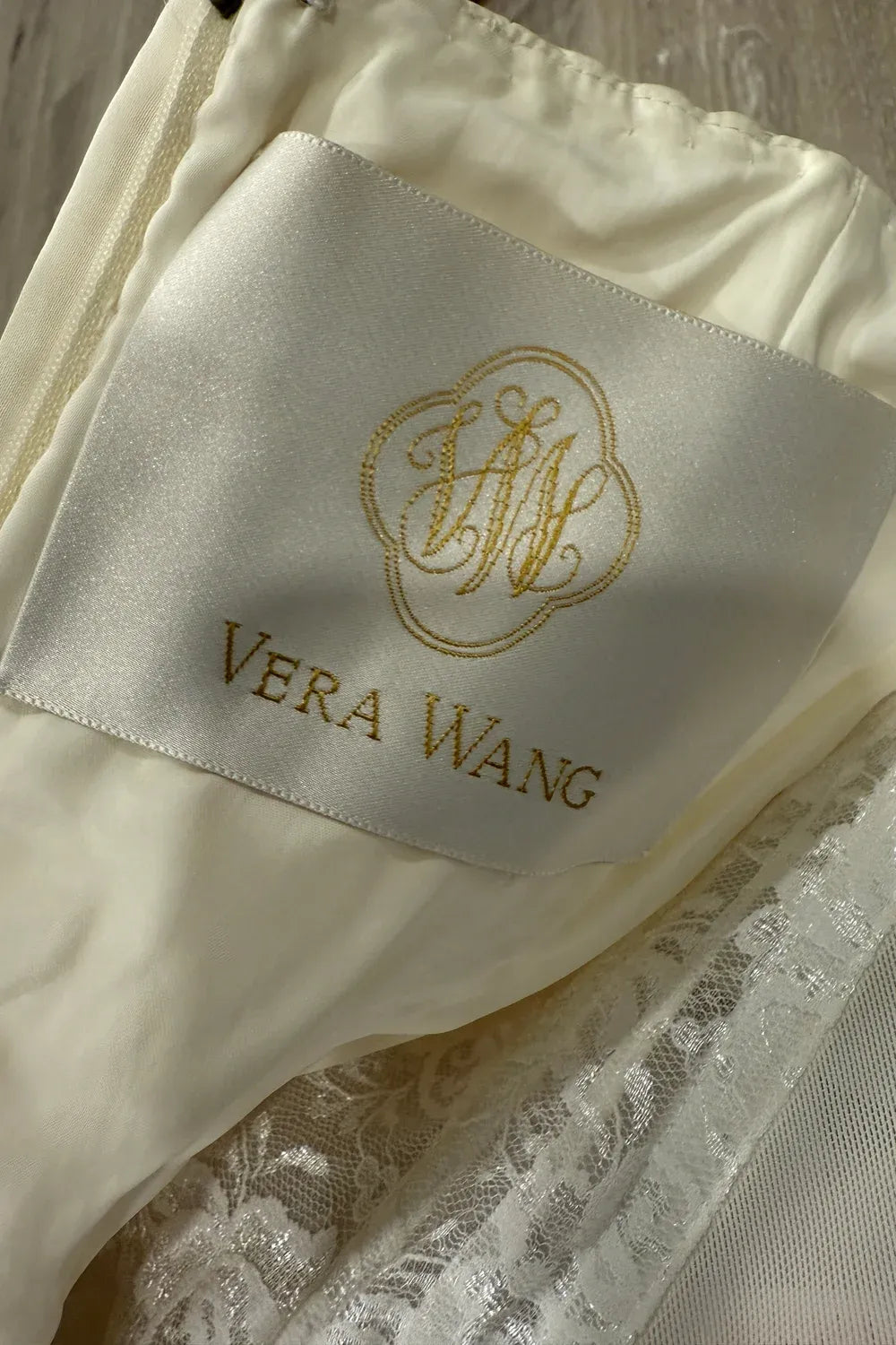 Vera Wang STRAPLESS BALLROOM Silk Organza Gown 8
