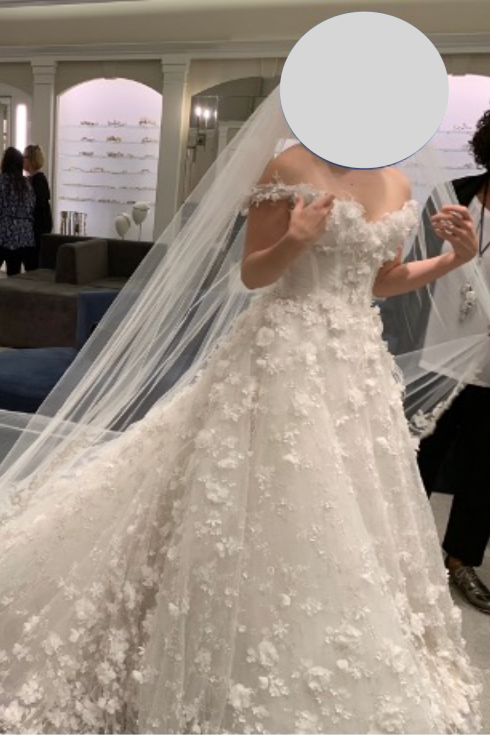 Pnina Tornai 4702 with Veil 6
