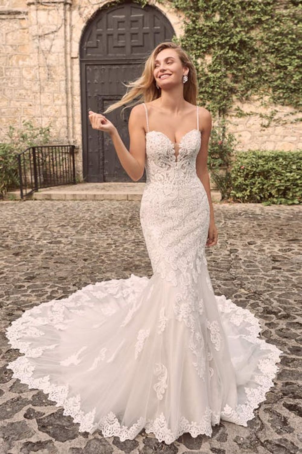 Maggie Sottero Fiona with Veil 0