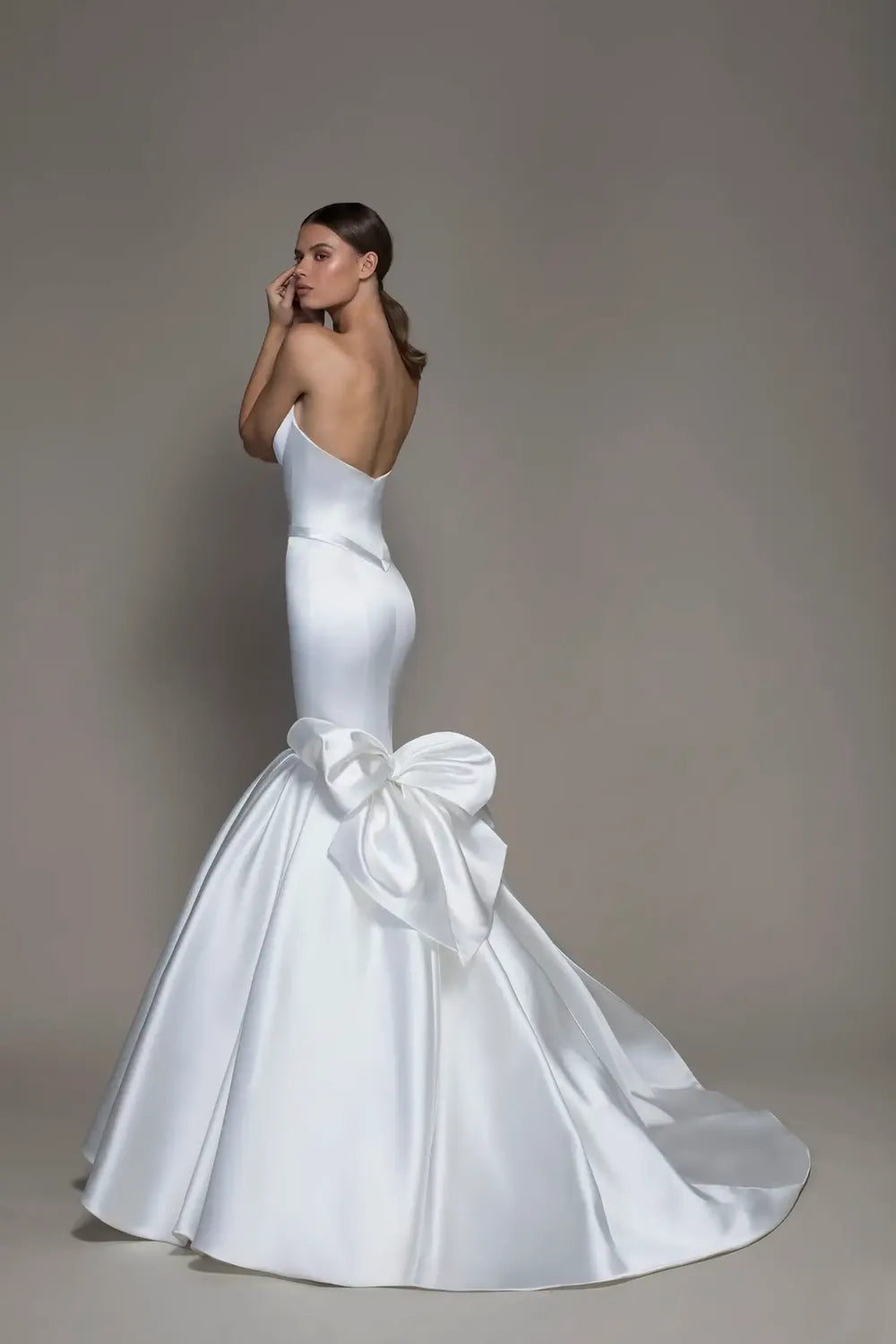 Pnina Tornai 4789 with Veil 1