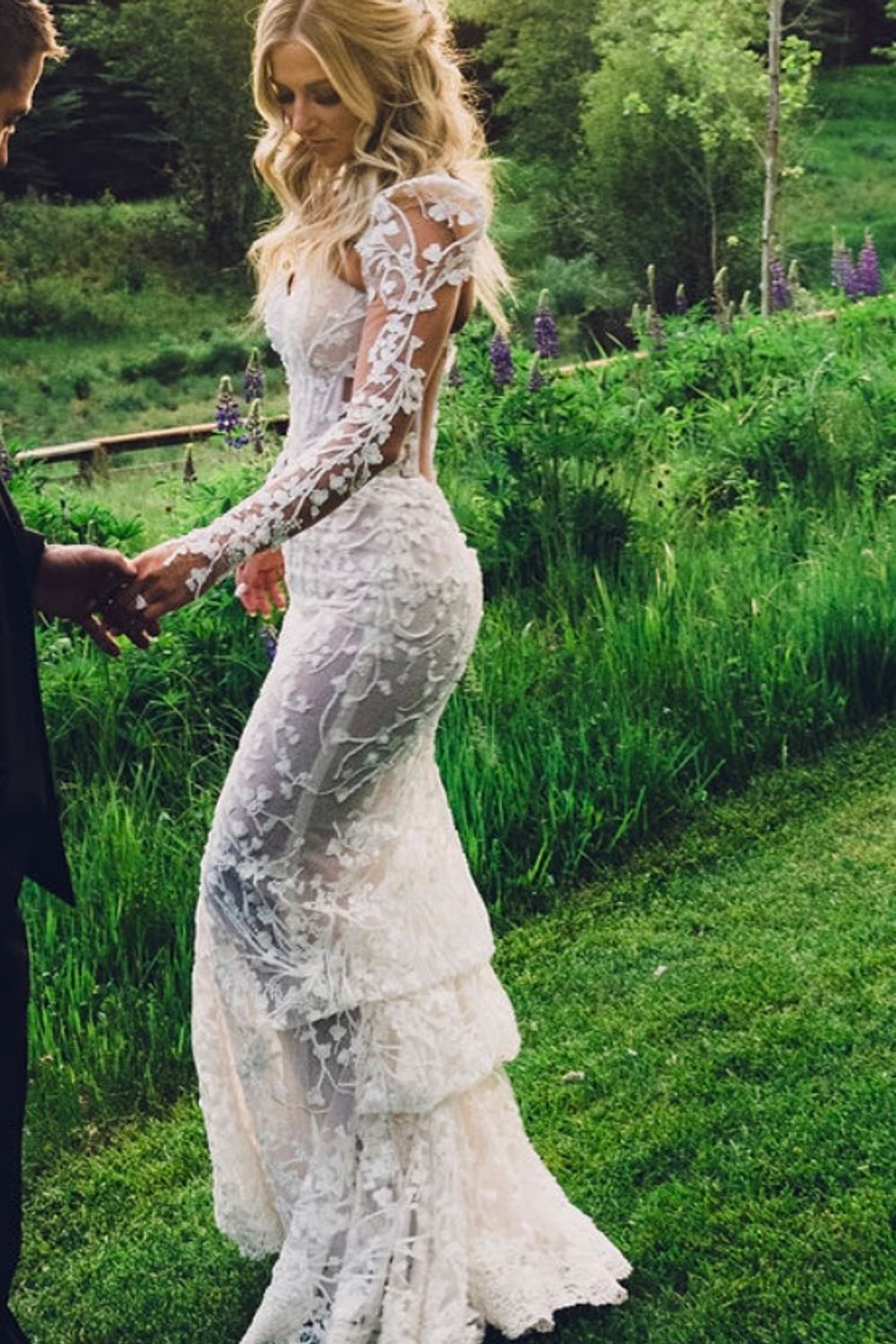 Galia Lahav-Cali with two sets of custom sleeves -6