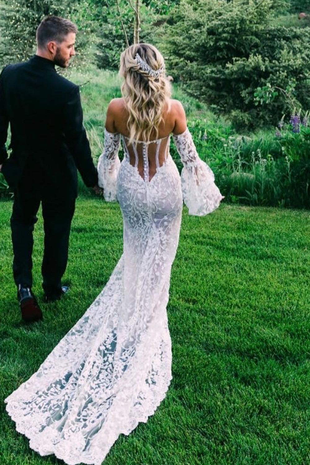 Galia Lahav-Cali with two sets of custom sleeves -3