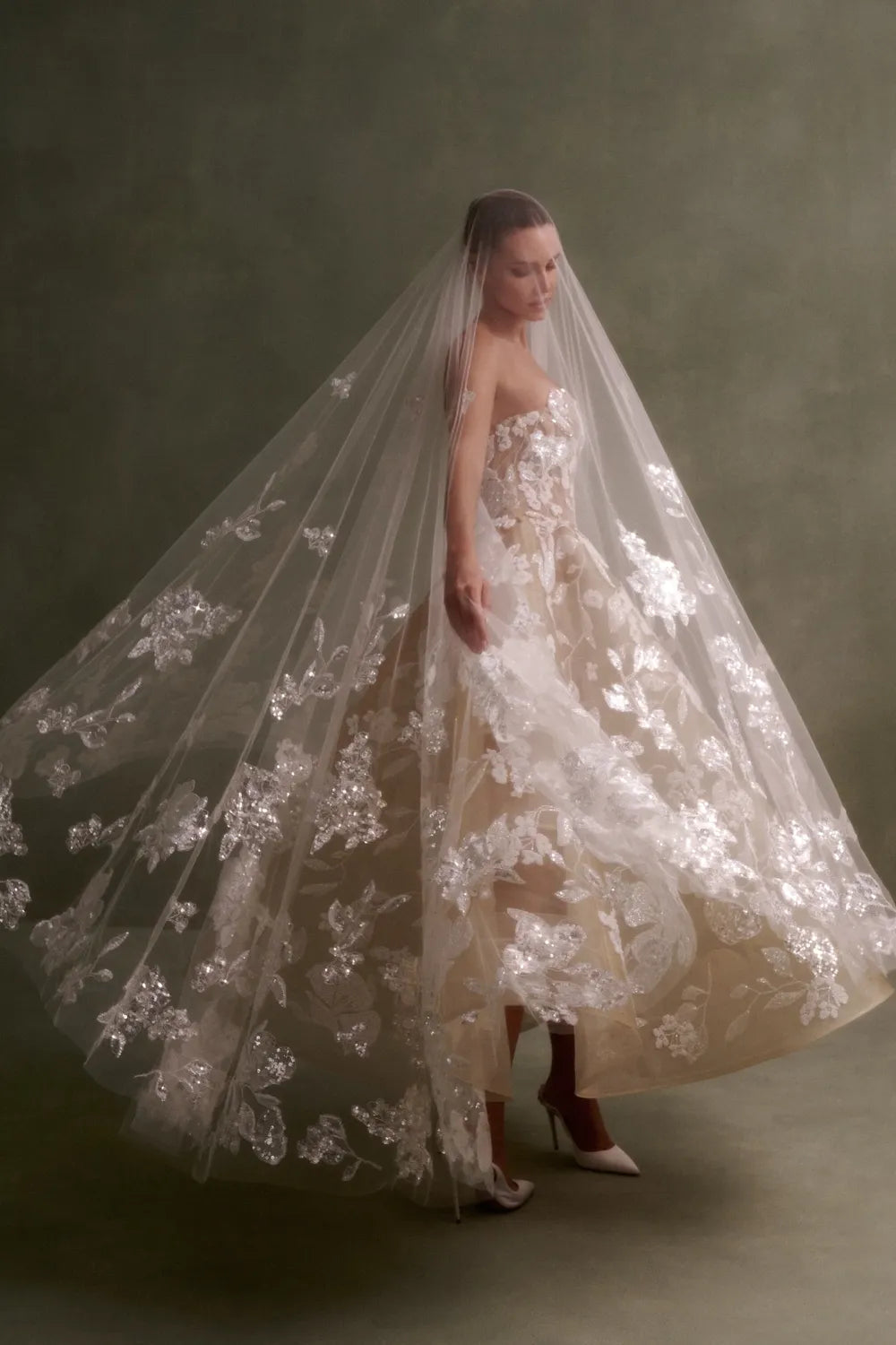 Nicole and Felicia NF101 LUXE 1