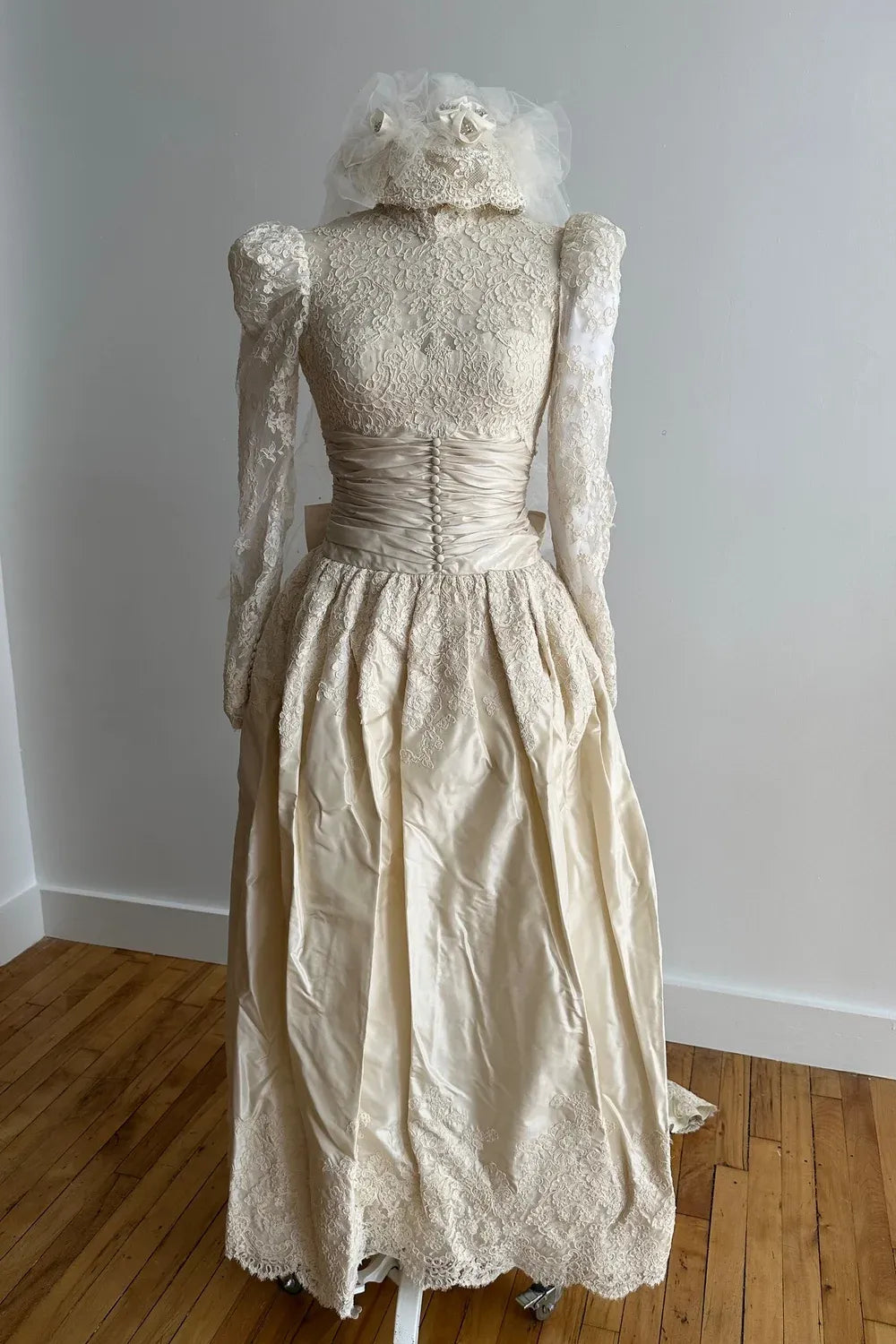 Helen Rose Helen Rose Wedding Dress 0