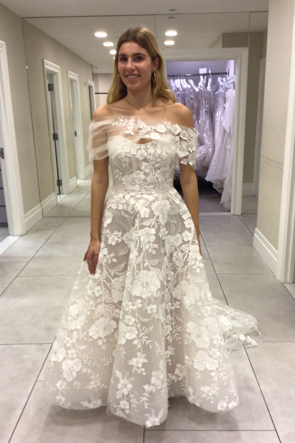 Valentini Spose Nao with Custom Shawl 1