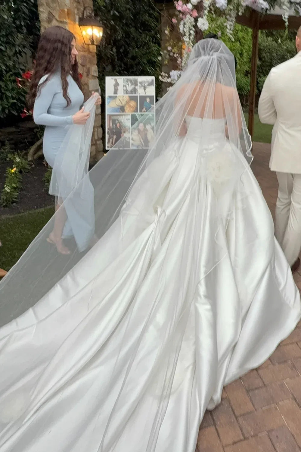 Nicole and Felicia NF067 with Veil 8