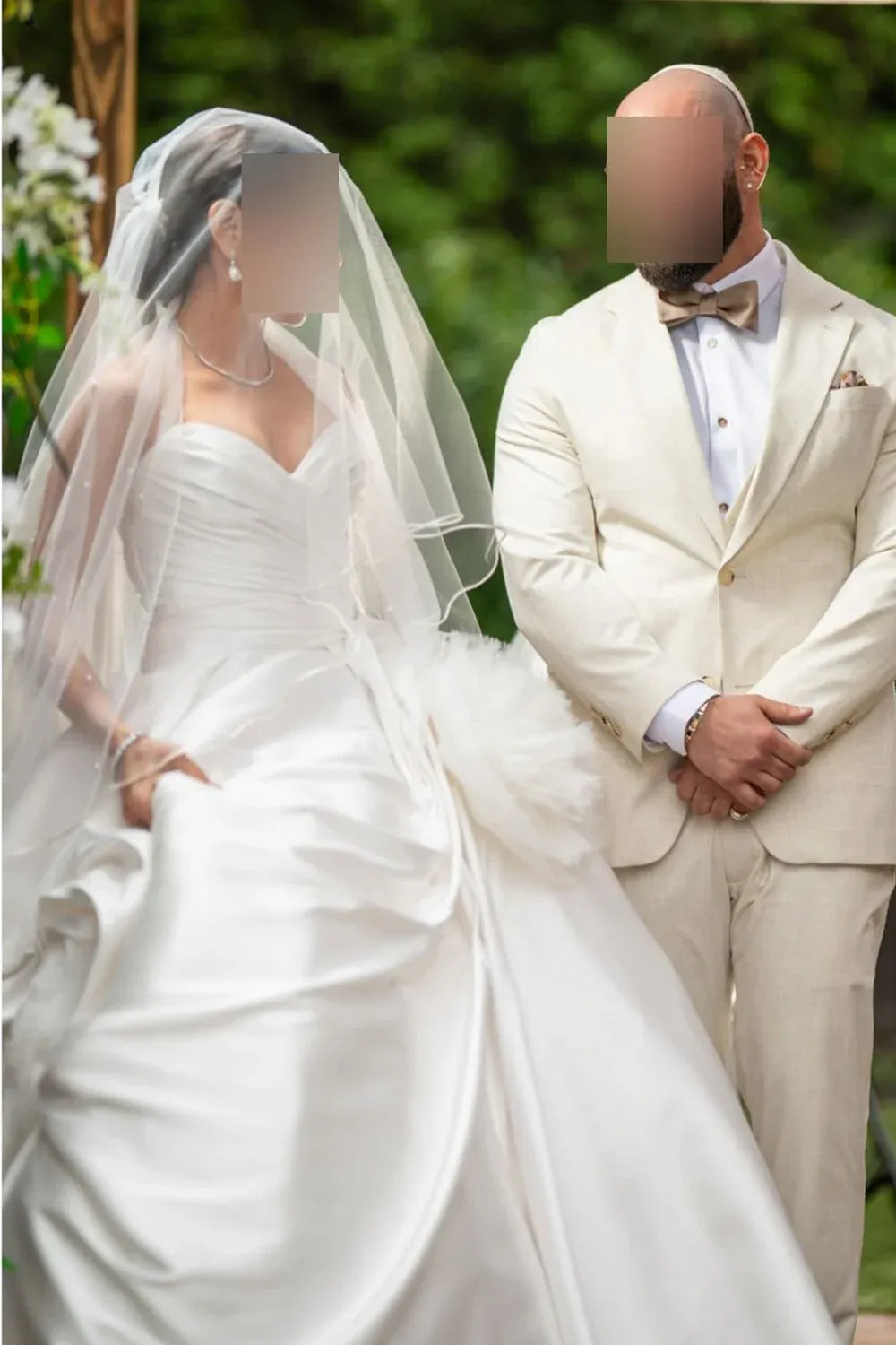 Nicole and Felicia NF067 with Veil 3