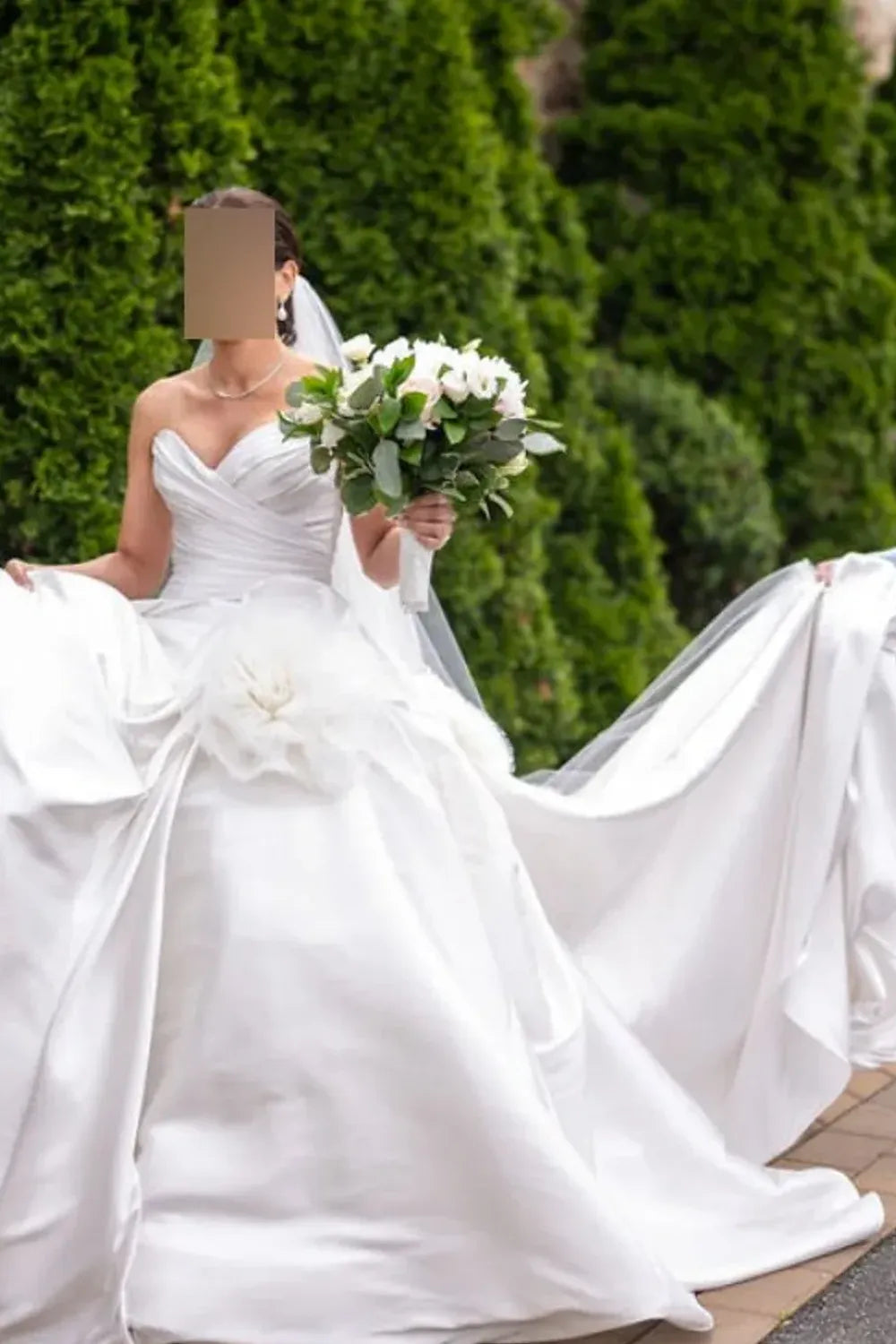 Nicole and Felicia NF067 with Veil 4