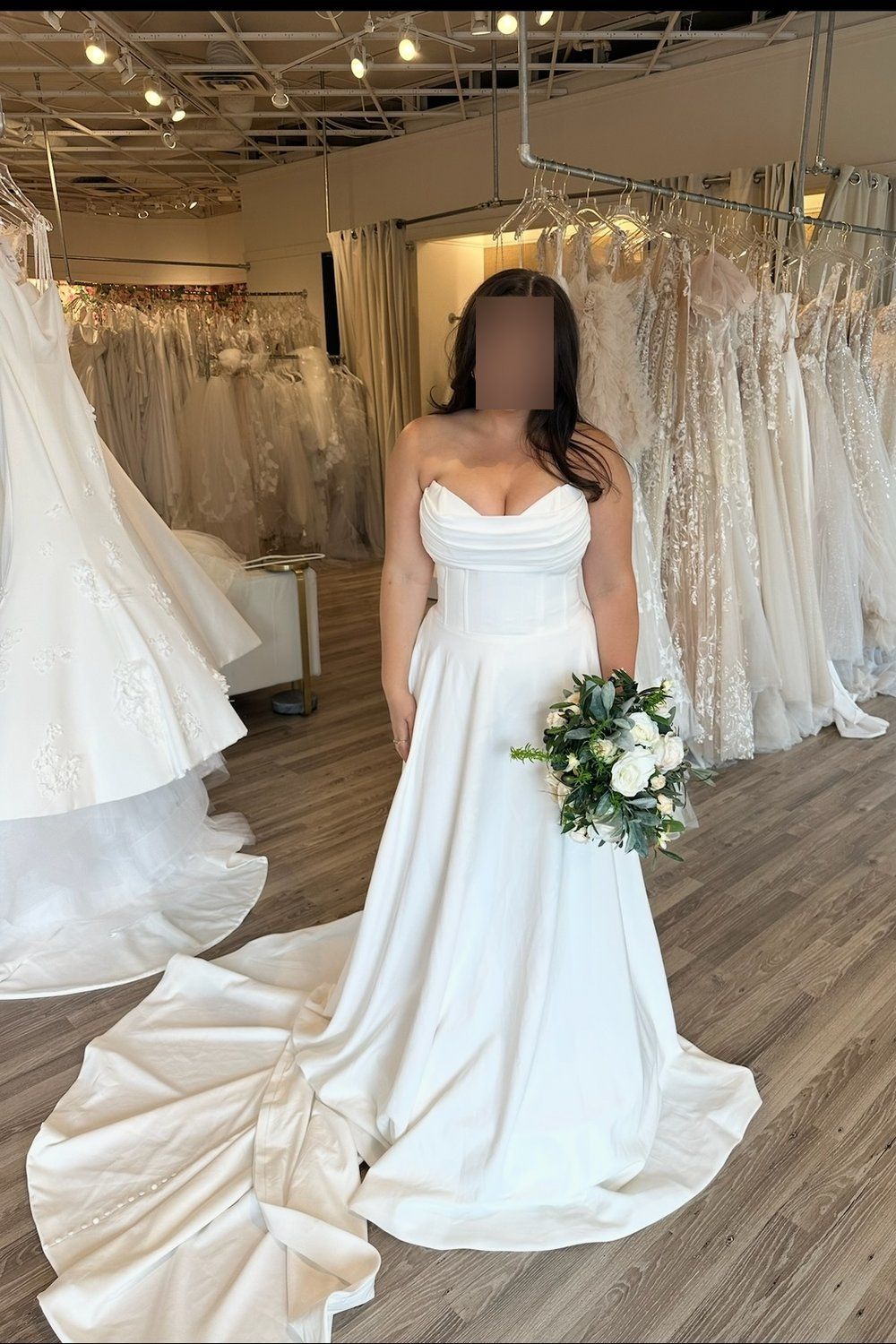 Preowned Sample Designer A Line Wedding Dresses