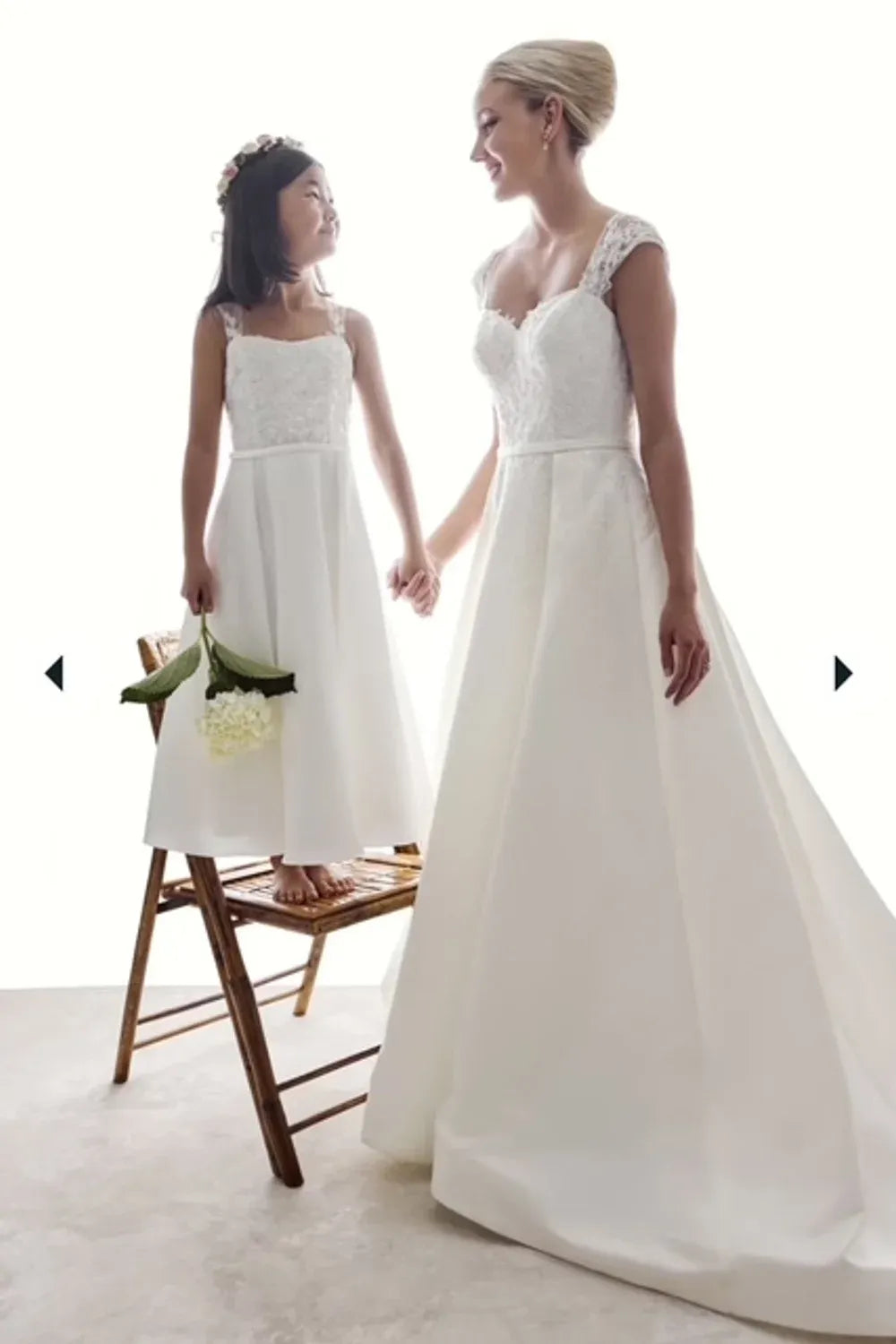 •	Oleg Cassini CWG977 2