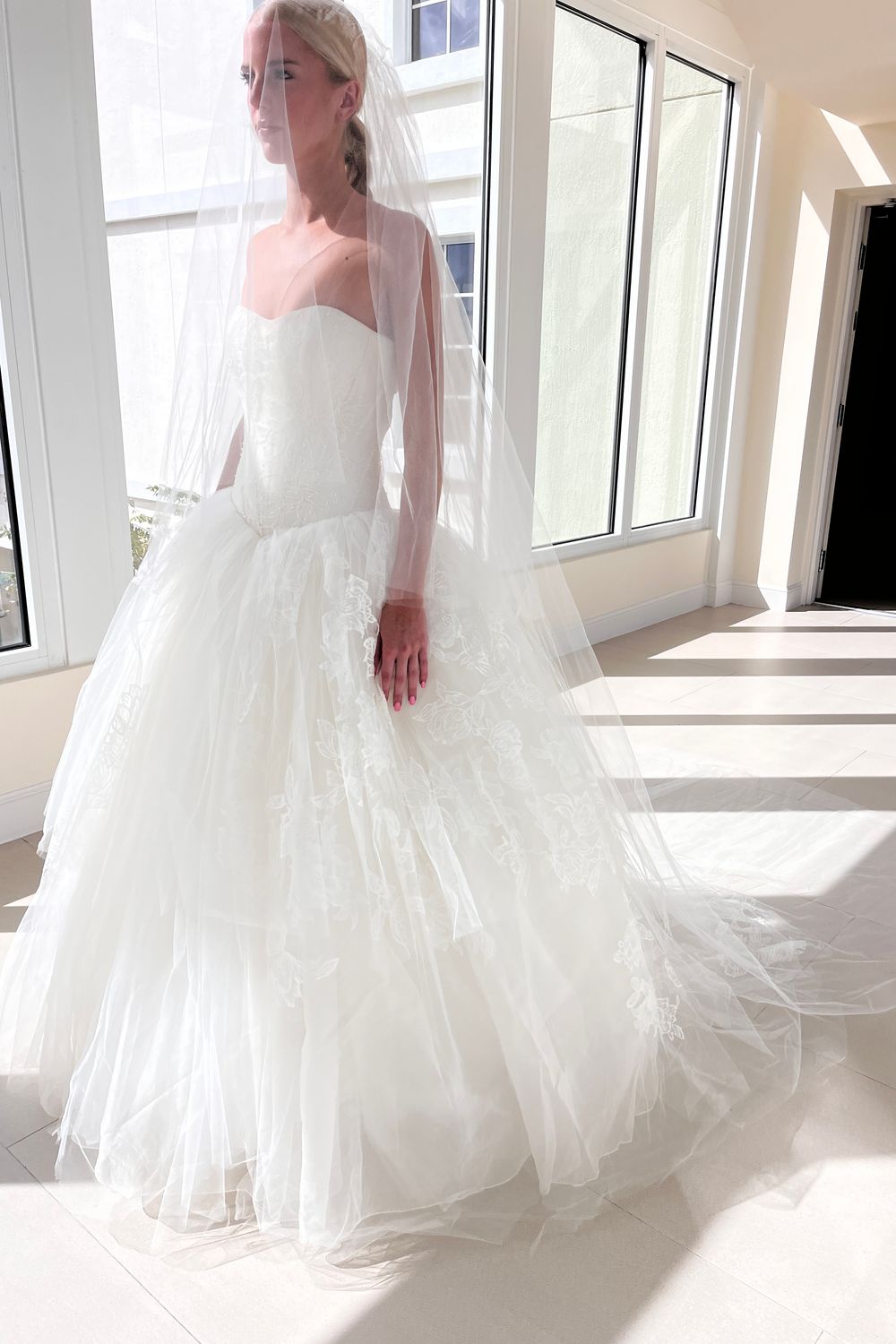 Vera Wang-Lisbeth-1