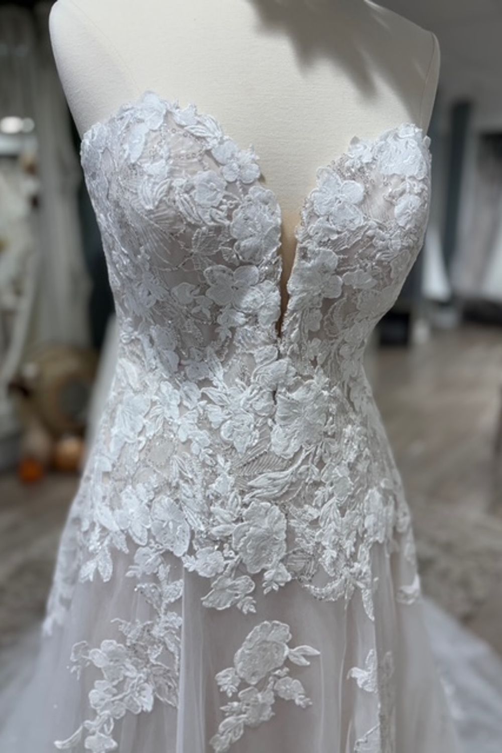 Sophia Tolli Emelina (Y22265) 4