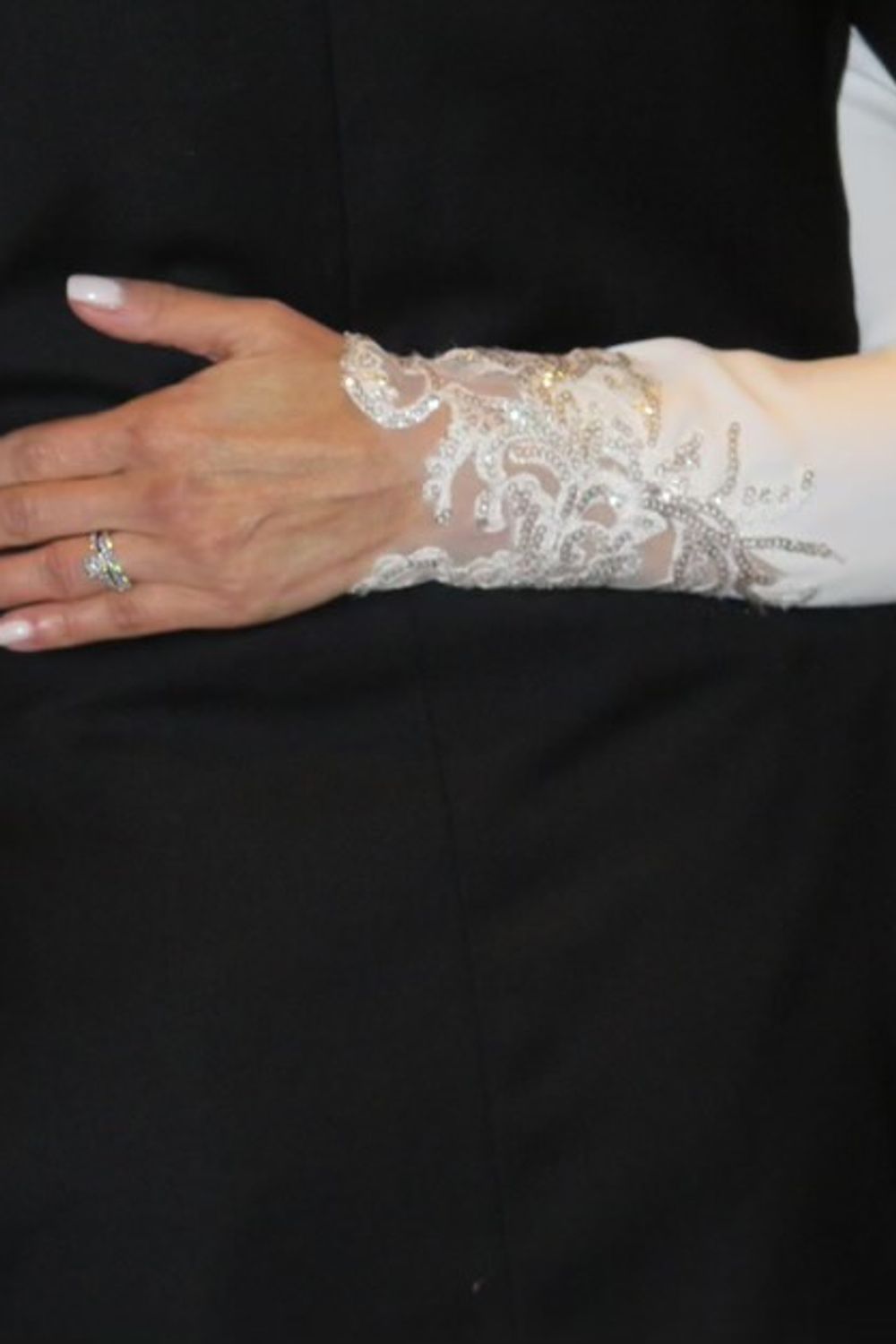 Pnina Tornai 14850 with Veil 11
