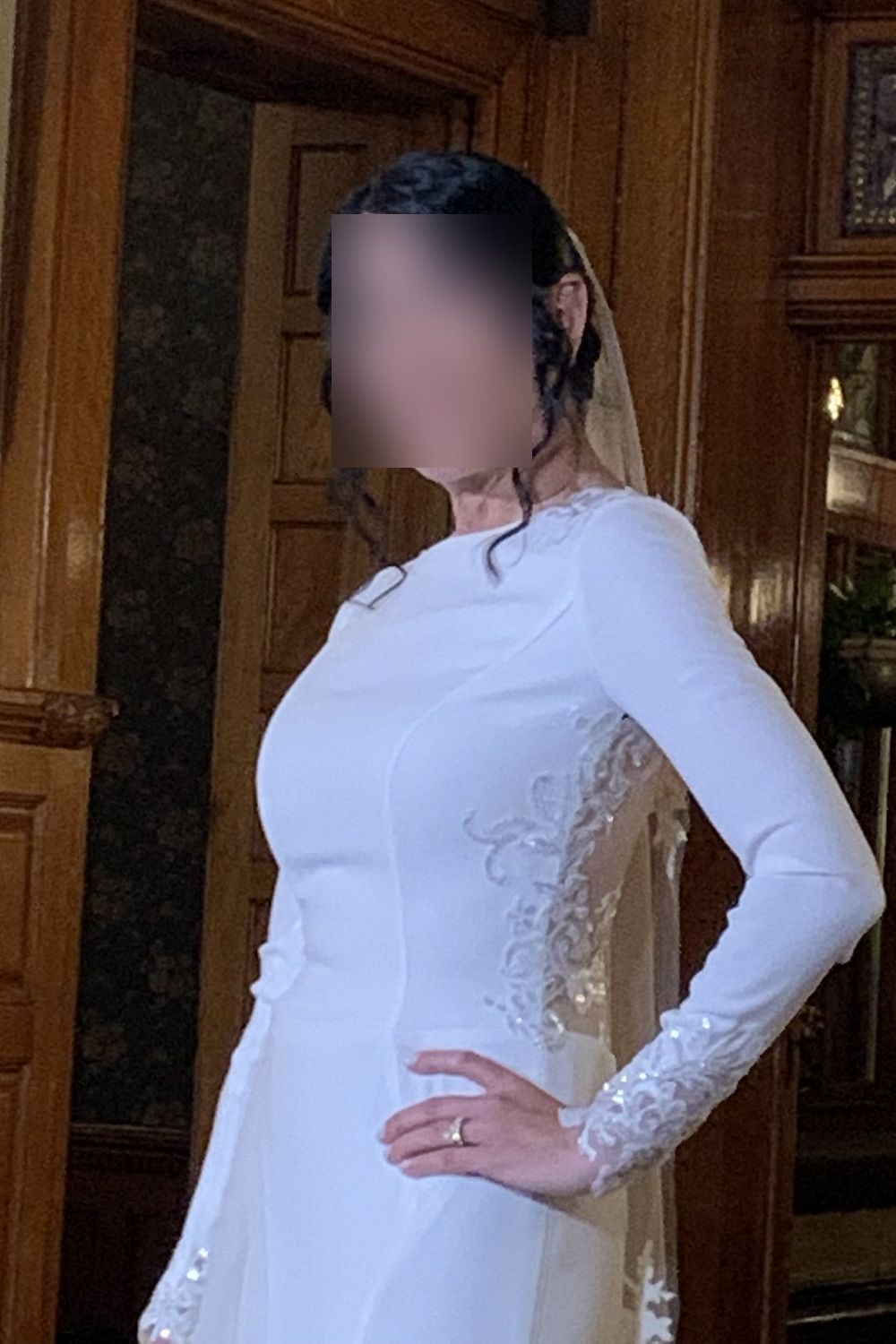 Pnina Tornai 14850 with Veil 10
