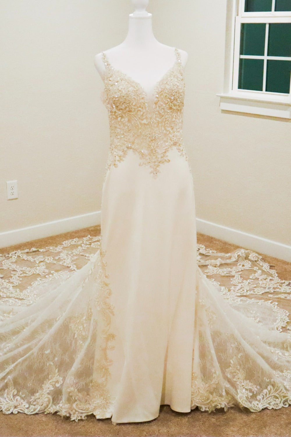 Allure Bridals-Allure Bridal Gown-4