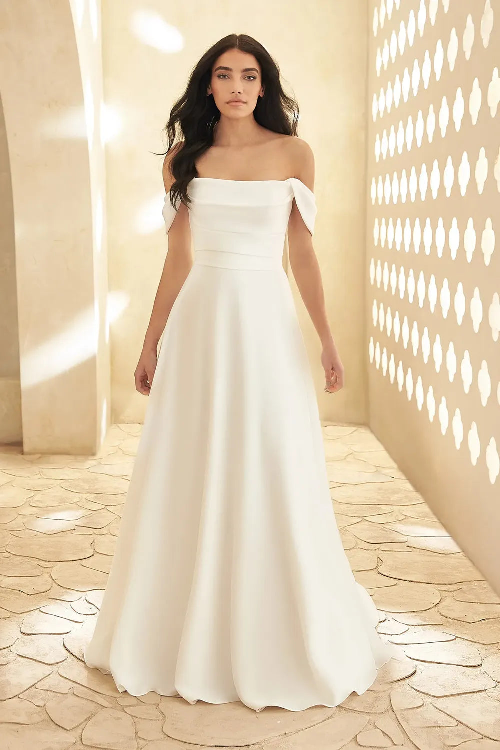 Paloma Blanca 5010 with Veil 0