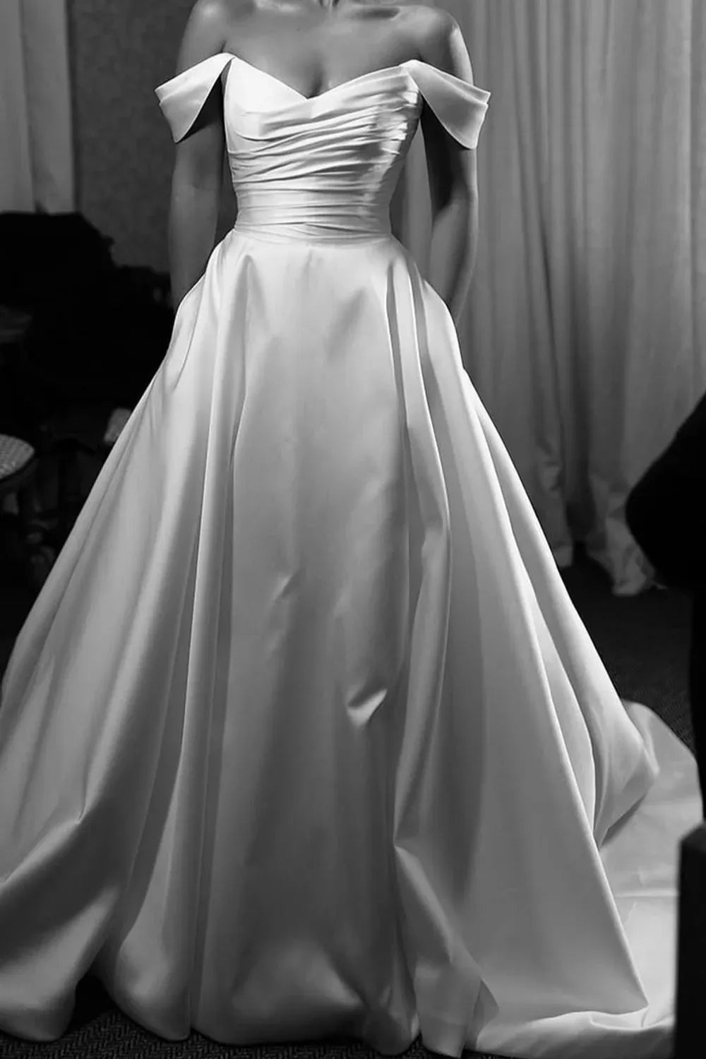 Suzanne Neville Bespoke Maisie  2