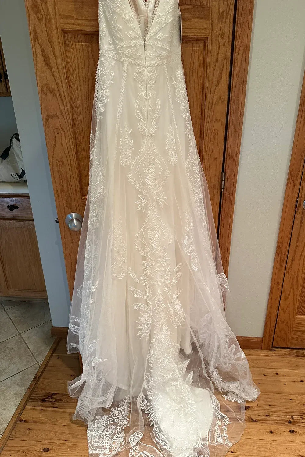Evie Young Bridal Quest, EY006 1
