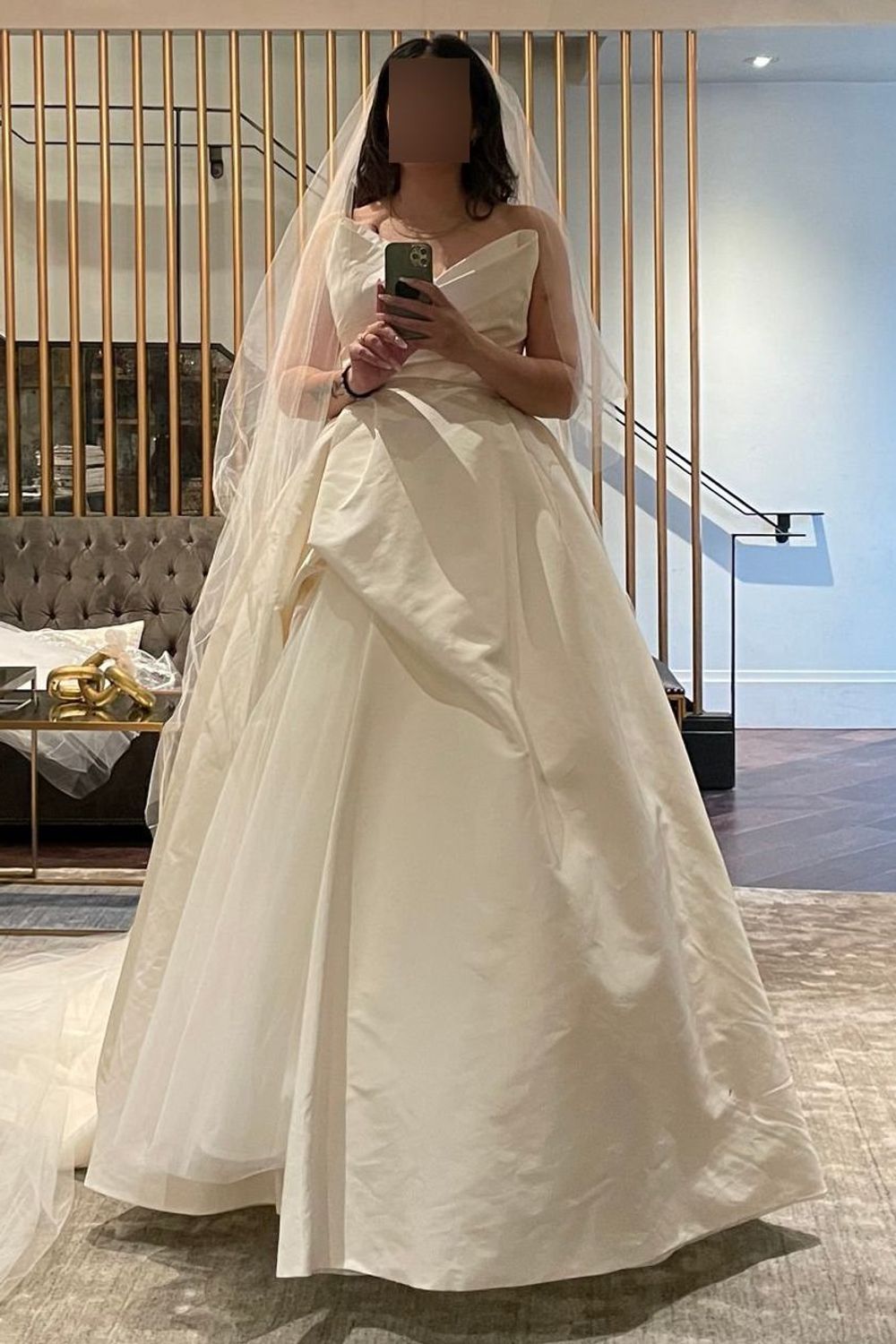 Monique Lhuillier Ballroom Style Wedding Gown 8