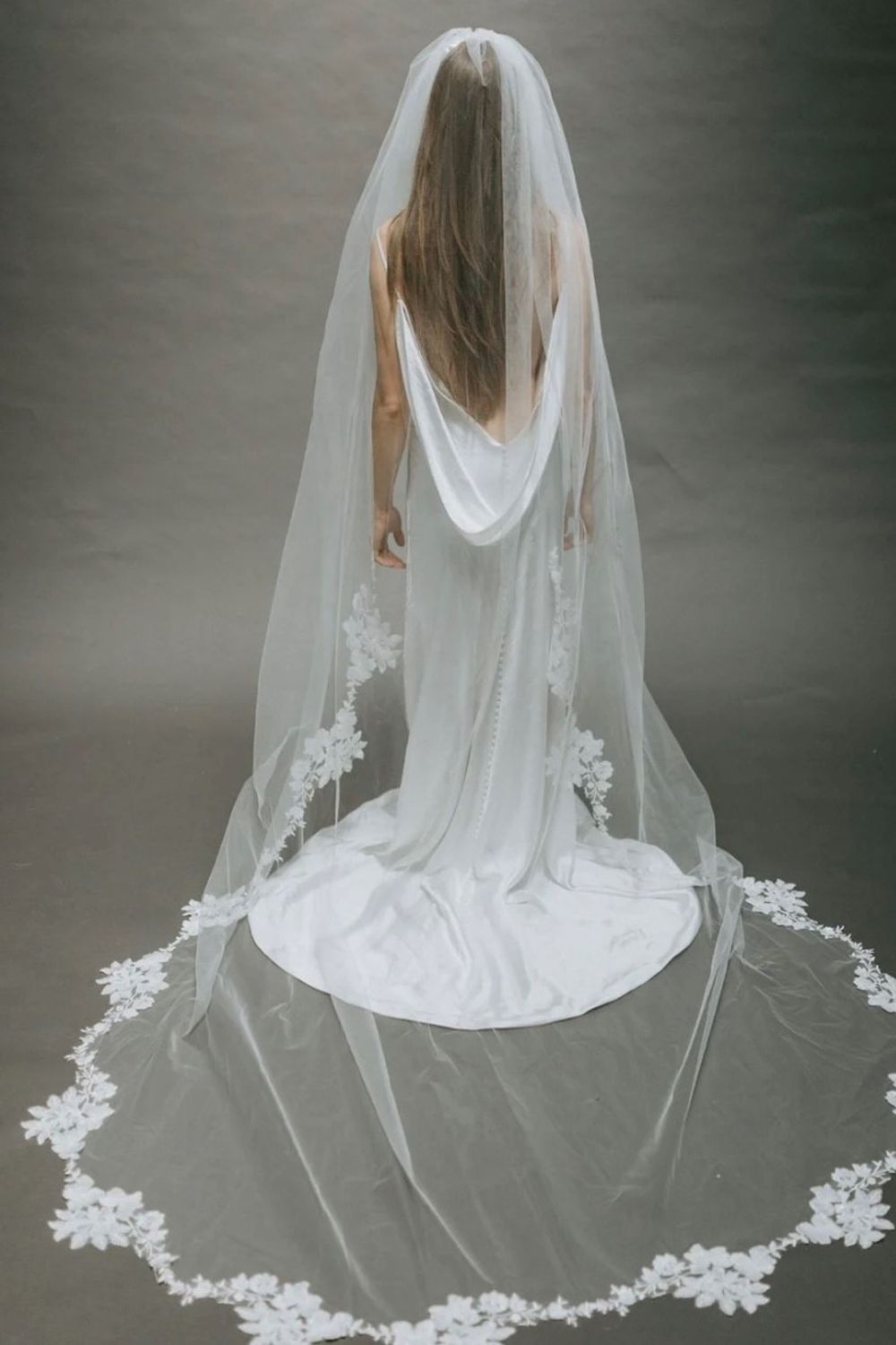 Allure Bridals M708 with veil 6