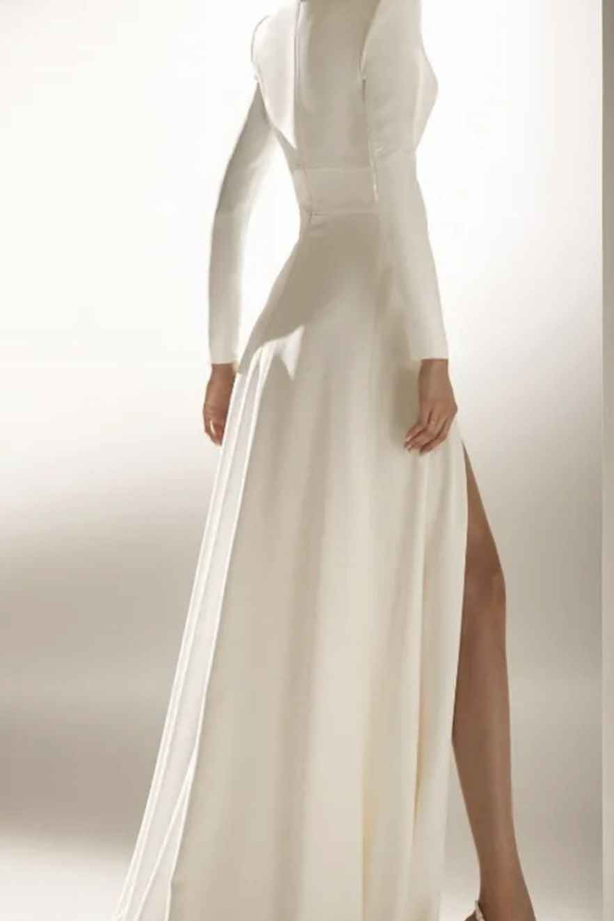 Pronovias-Meredith-2