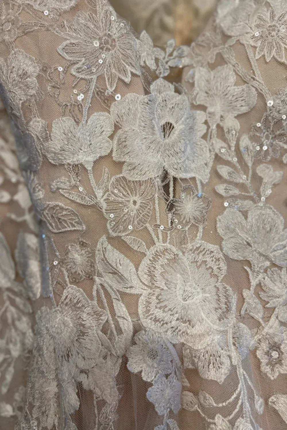 Castle Couture AZO98B 5