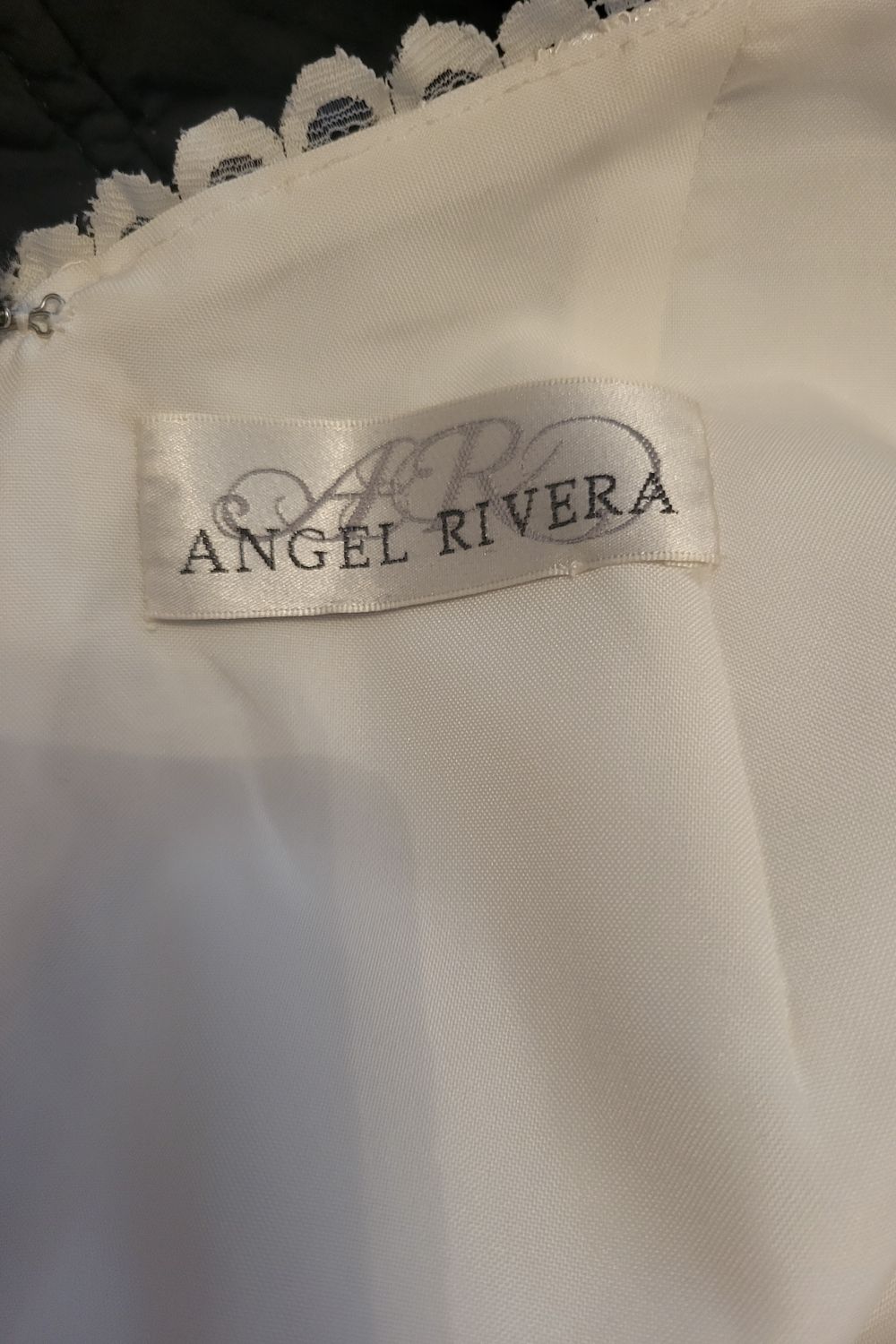 Angel Rivera Camilla 4