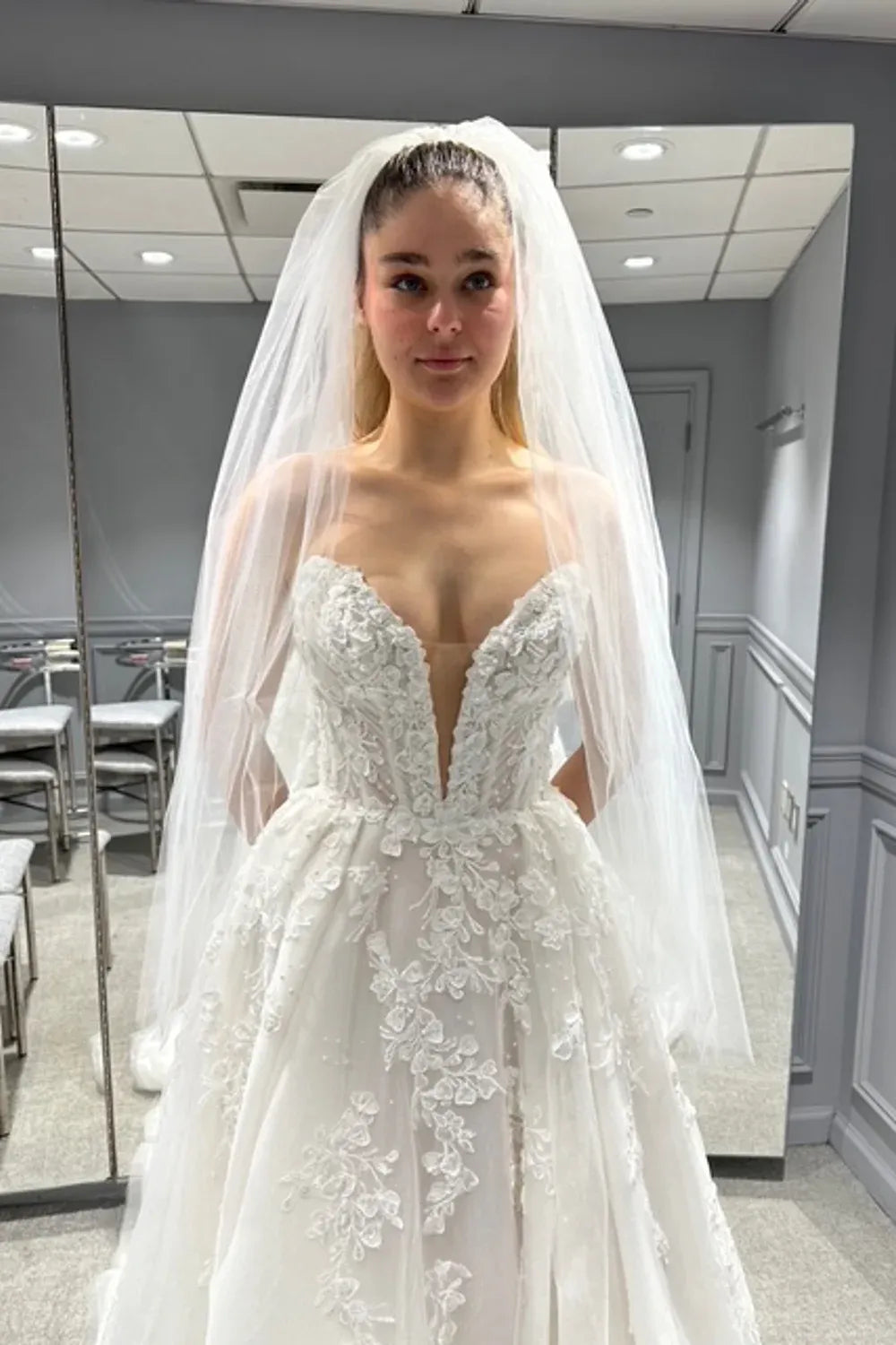 Martina Liana 1715 with Veil 8