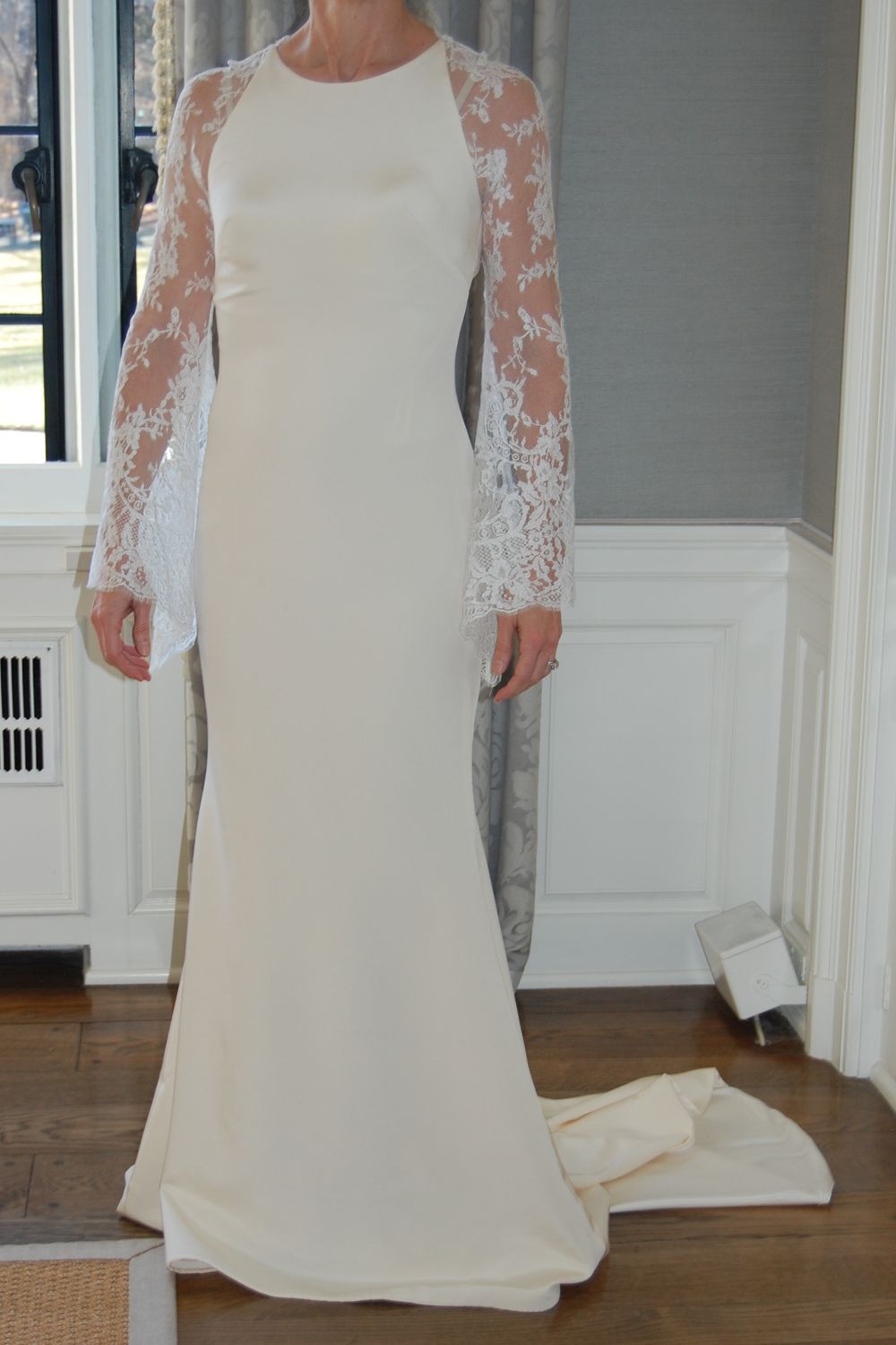 Brand new WOT never worn wedding hot dress