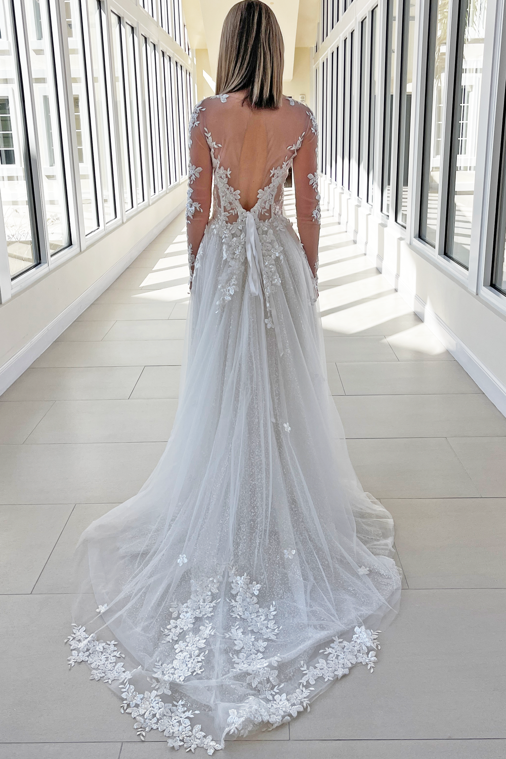 Pnina Tornai 4814 with Veil 10