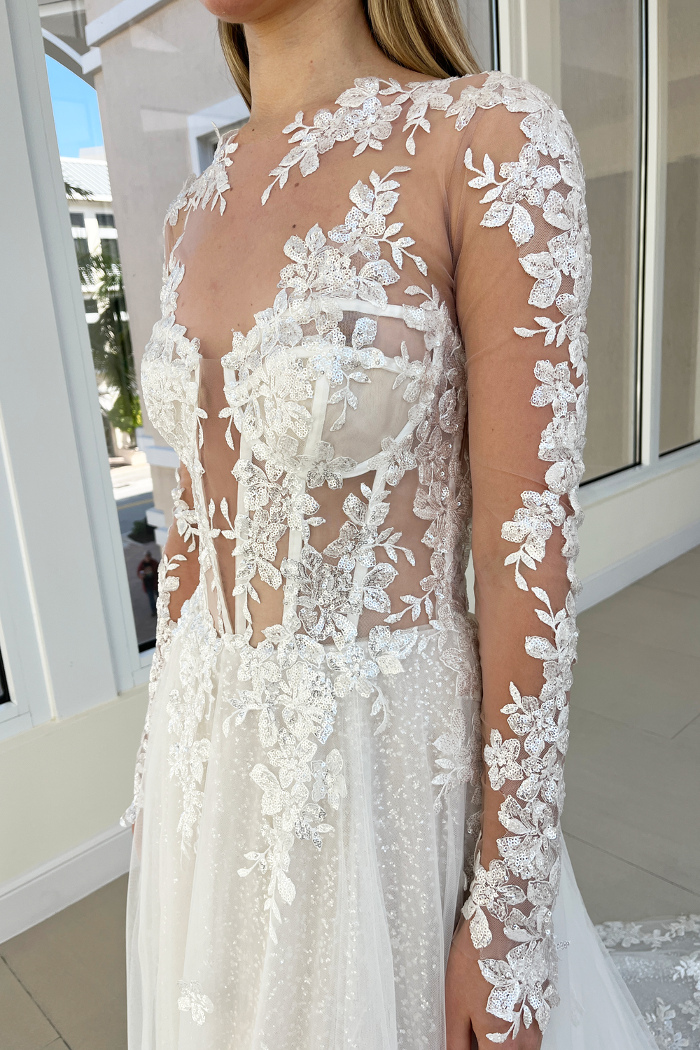 Pnina Tornai 4814 with Veil 9