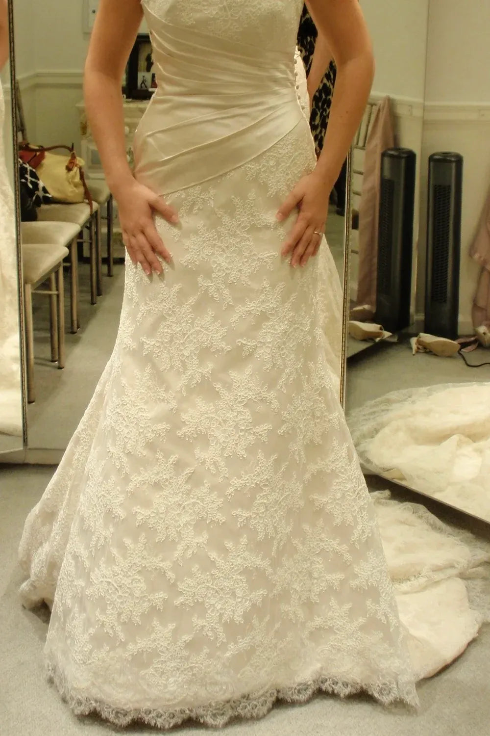 Anne Barge HGT Fit and Flare Ivory Lace with Veil 8