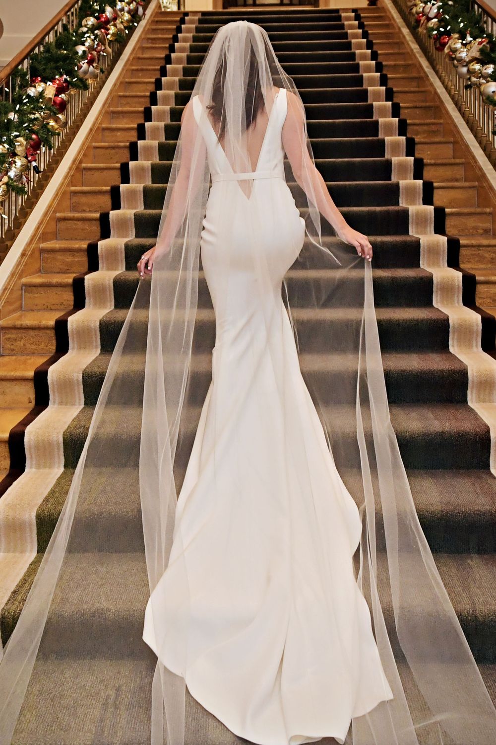 Ines Di Santo Willimina with Veil 0
