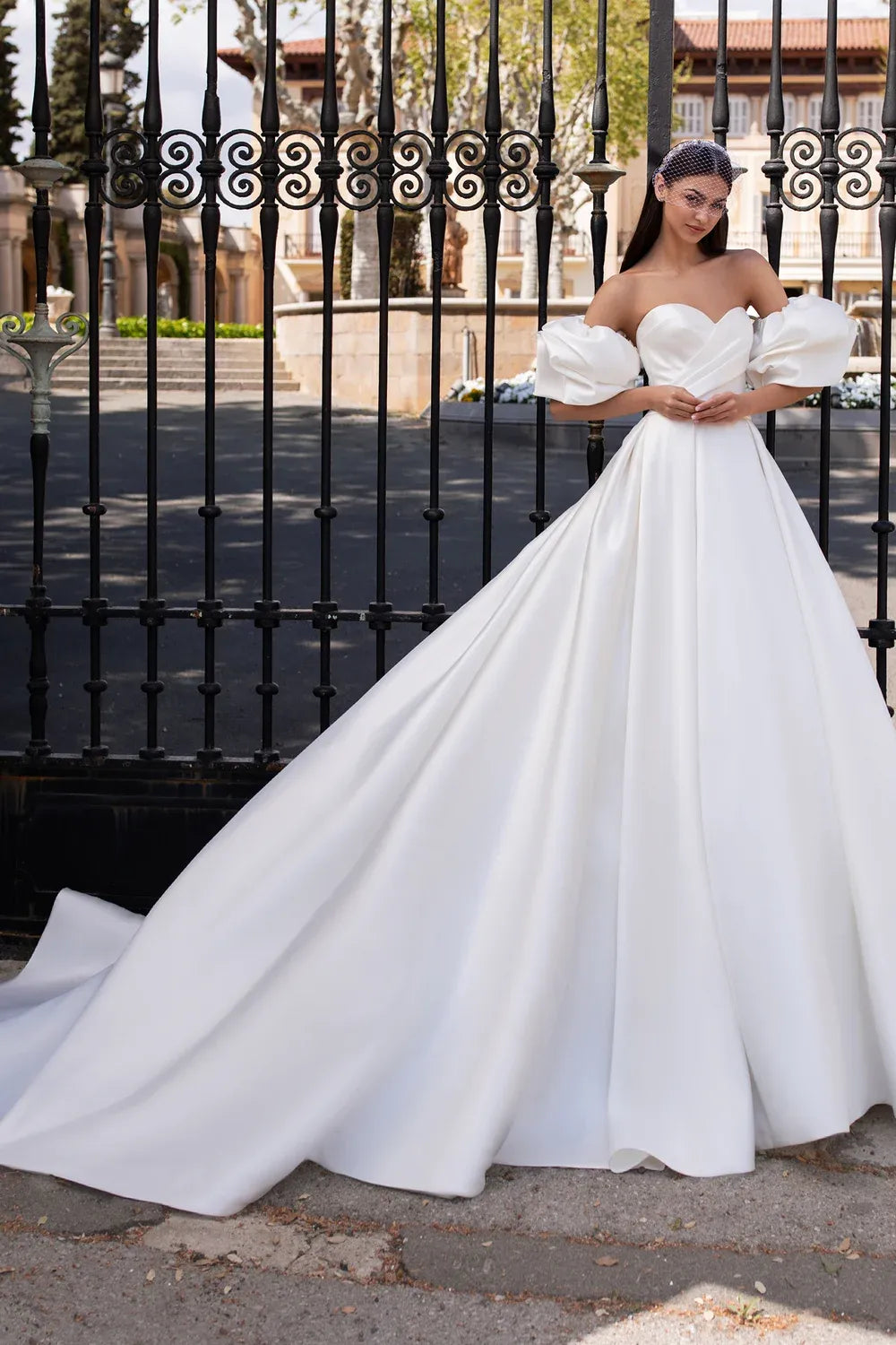 Pronovias Ixion 1