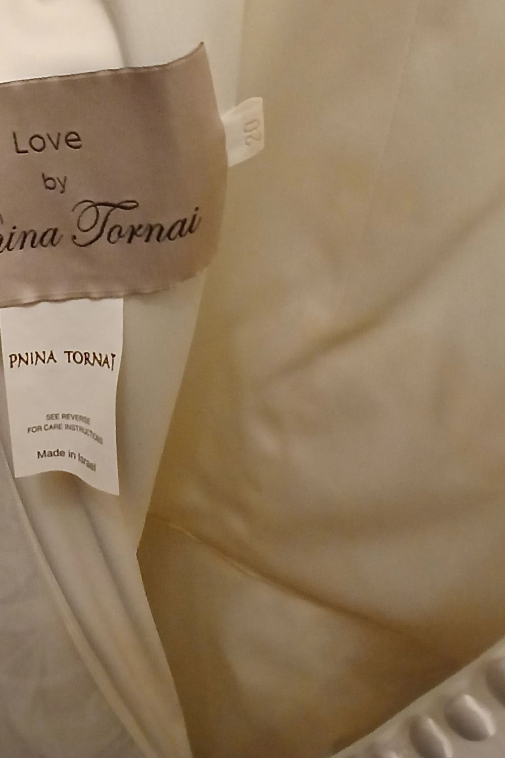 Pnina Tornai .. 4