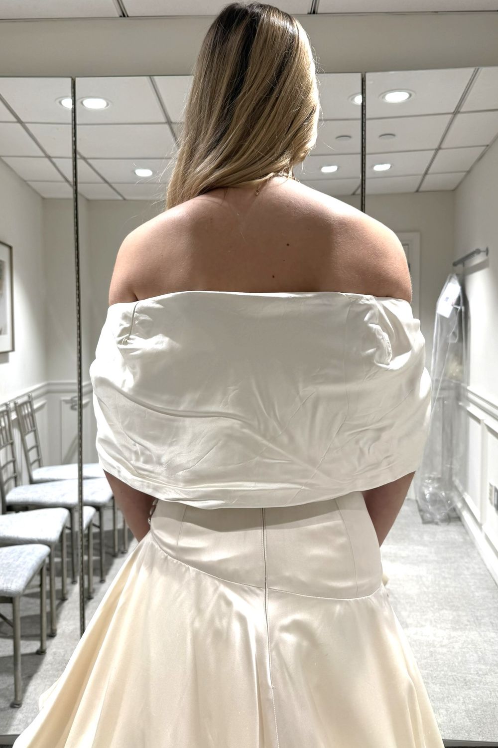 Amsale M567 with Veil 11