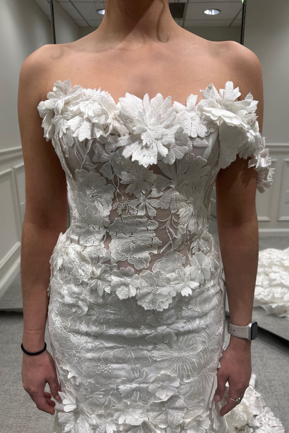 Pnina Tornai 4967 with Veil 11