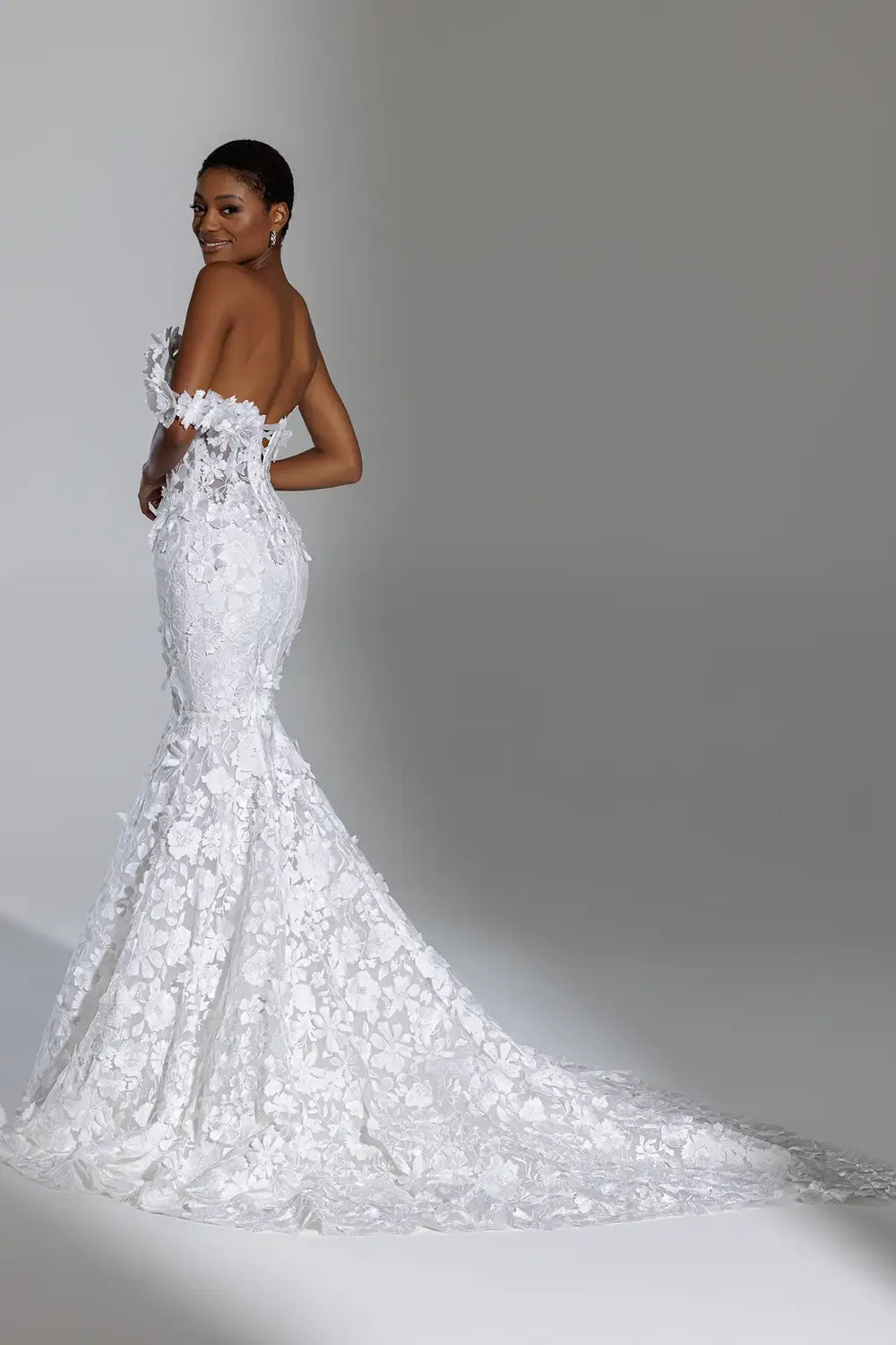 Pnina Tornai 4967 with Veil 7