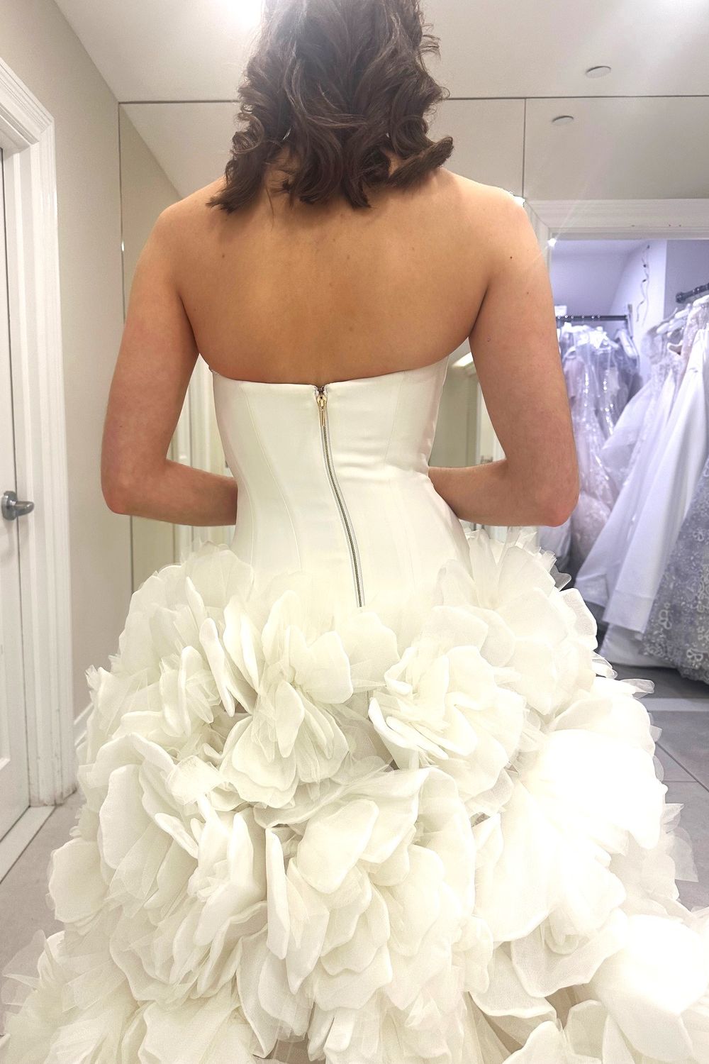 Nicole and Felicia NF047 with Veil 11