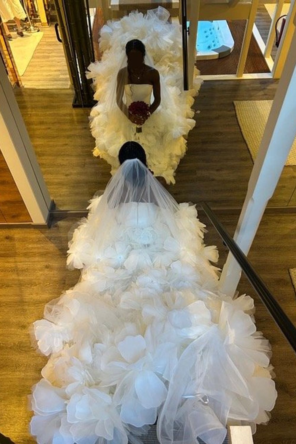 Nicole and Felicia NF047 with Veil 2