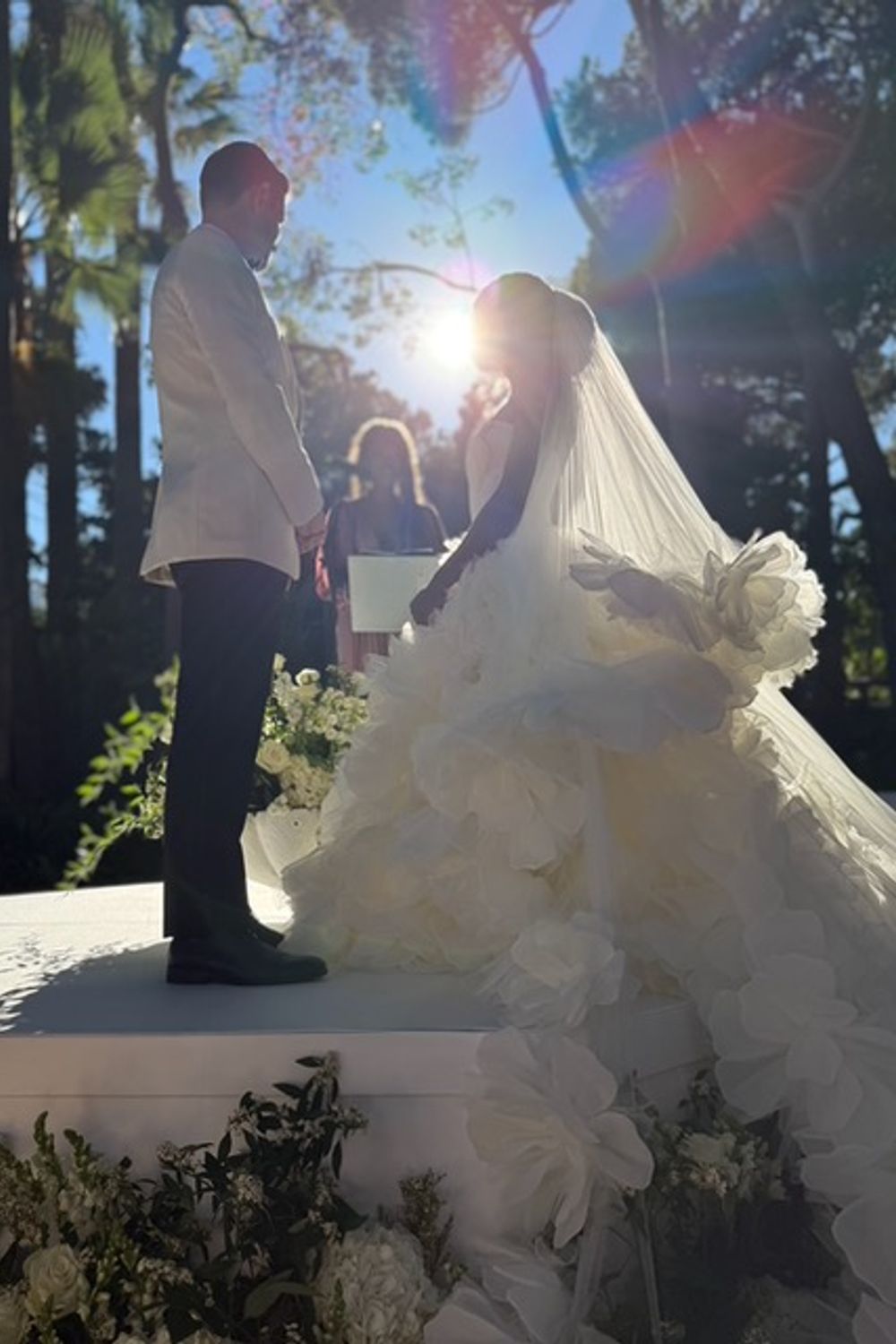 Nicole and Felicia NF047 with Veil 3