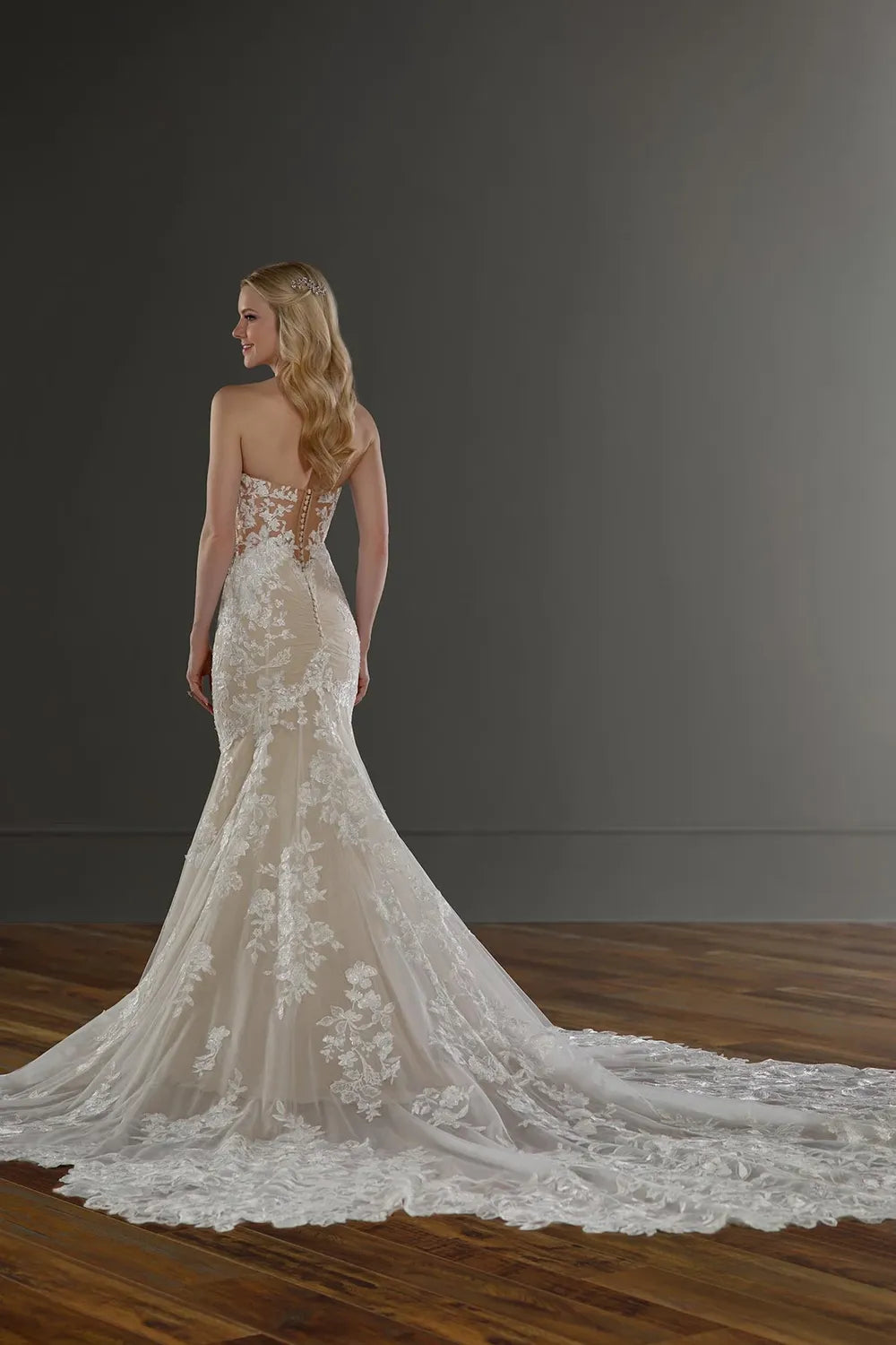 Martina Liana 1103 with Veil 4