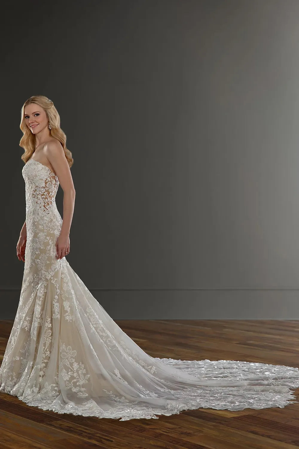 Martina Liana 1103 with Veil 3