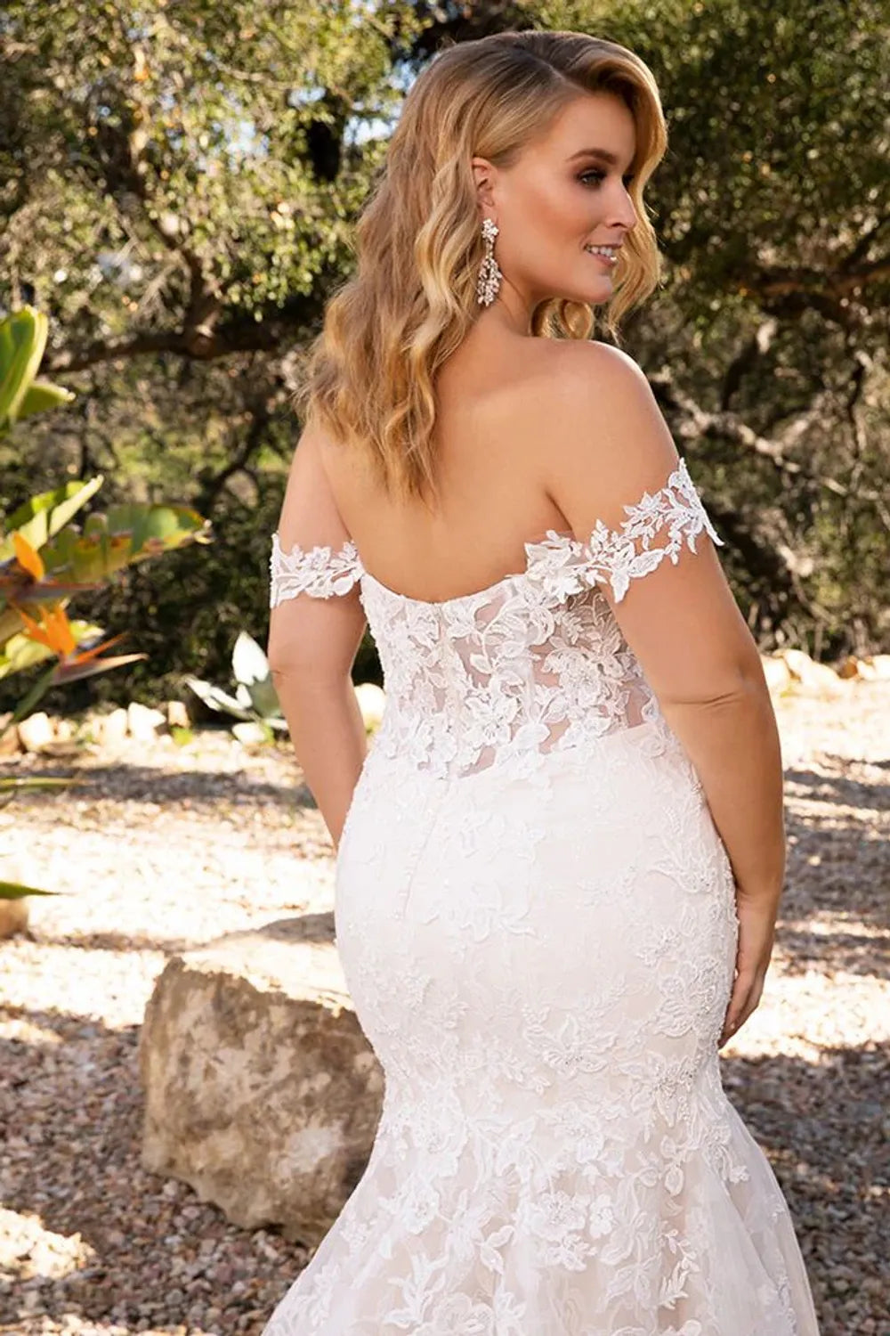 Casablanca Bridal Karina 2376c 3