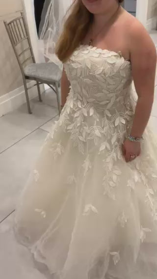 FW23 Look 5 with Veil
