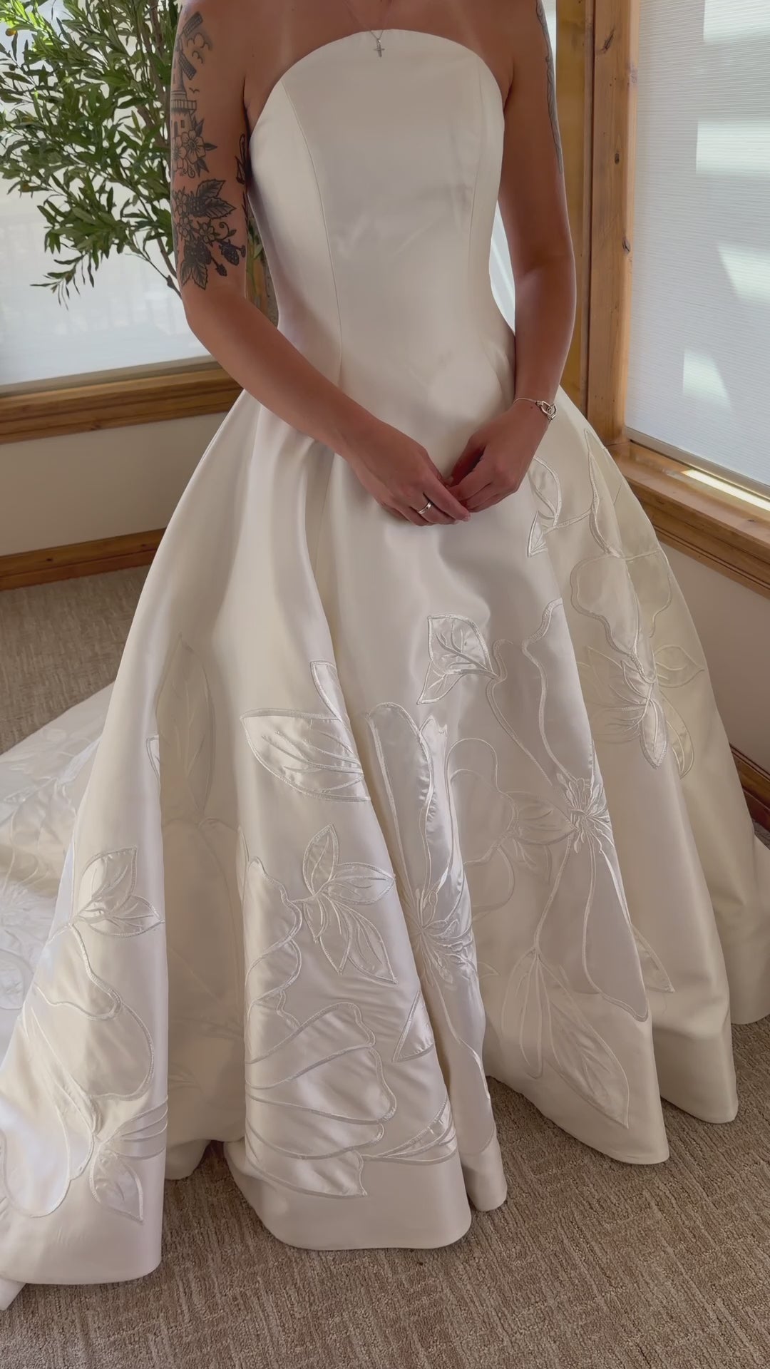 Maya w/ appliqué 