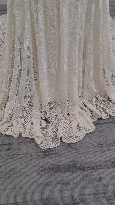 Sundial Off White