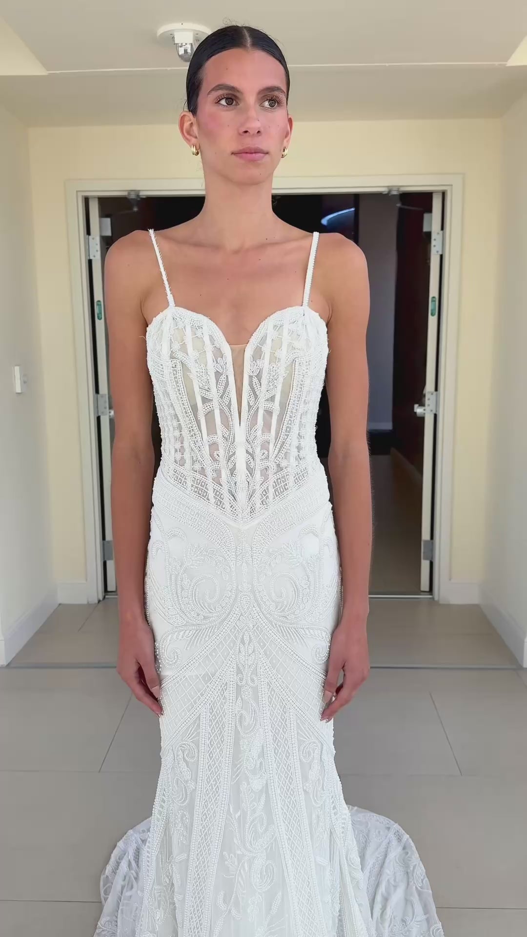 Never Worn Ava Laurenne Bride Claudette Wedding Dress
